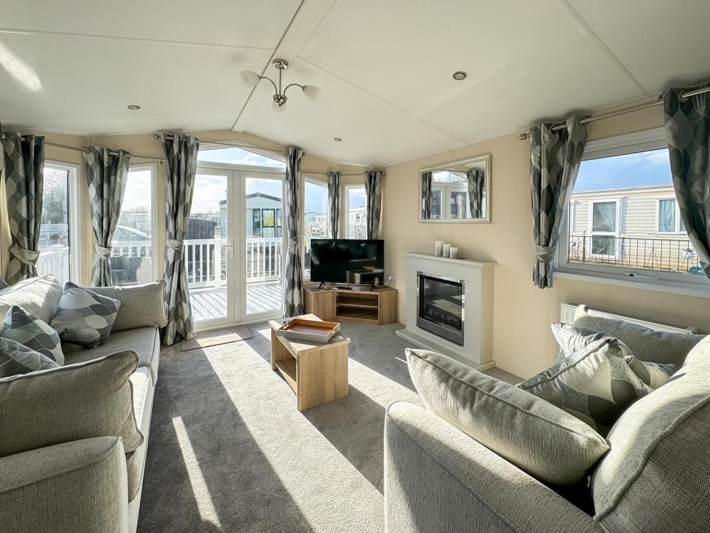 Caravan photo 3