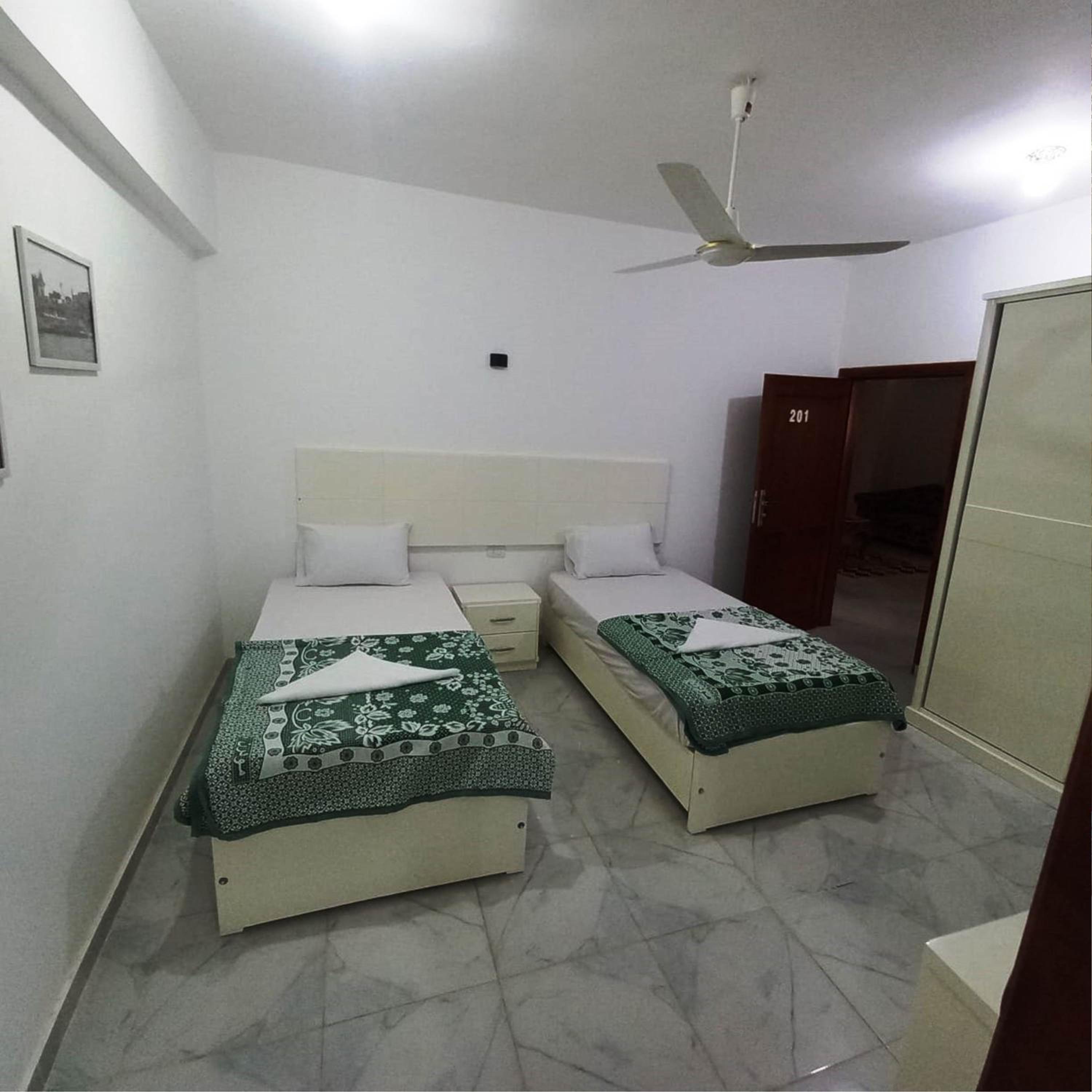 Deluxe Twin Room - Photo 10