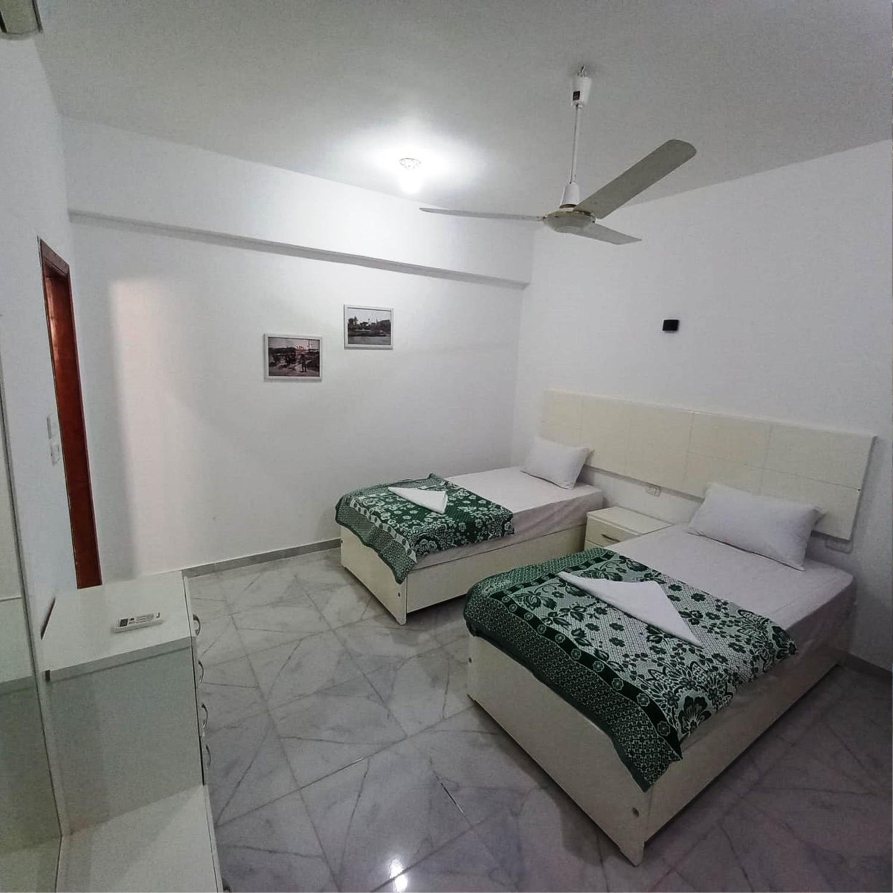 Deluxe Twin Room - Photo 11