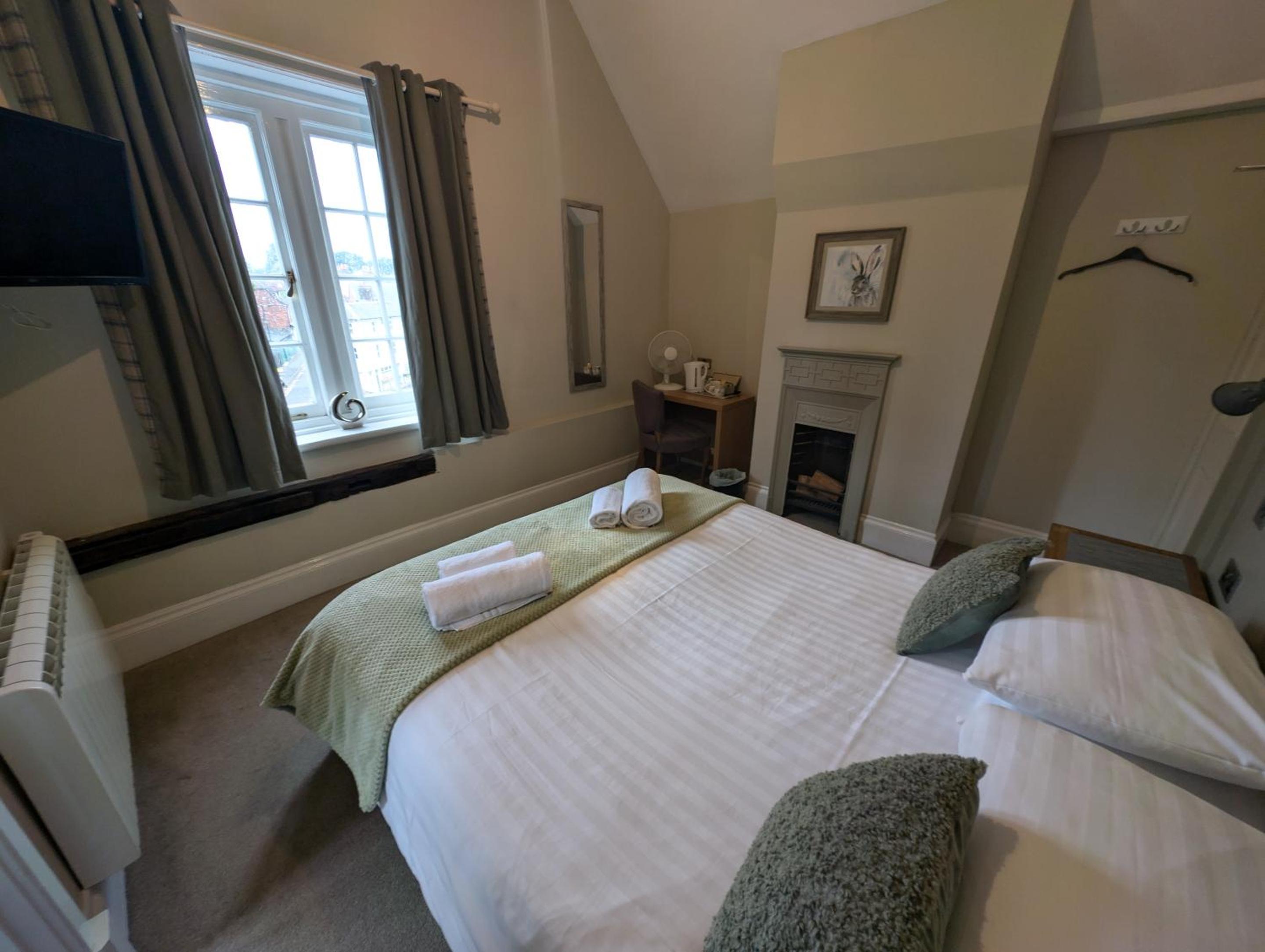 Large Double Room photo 2
