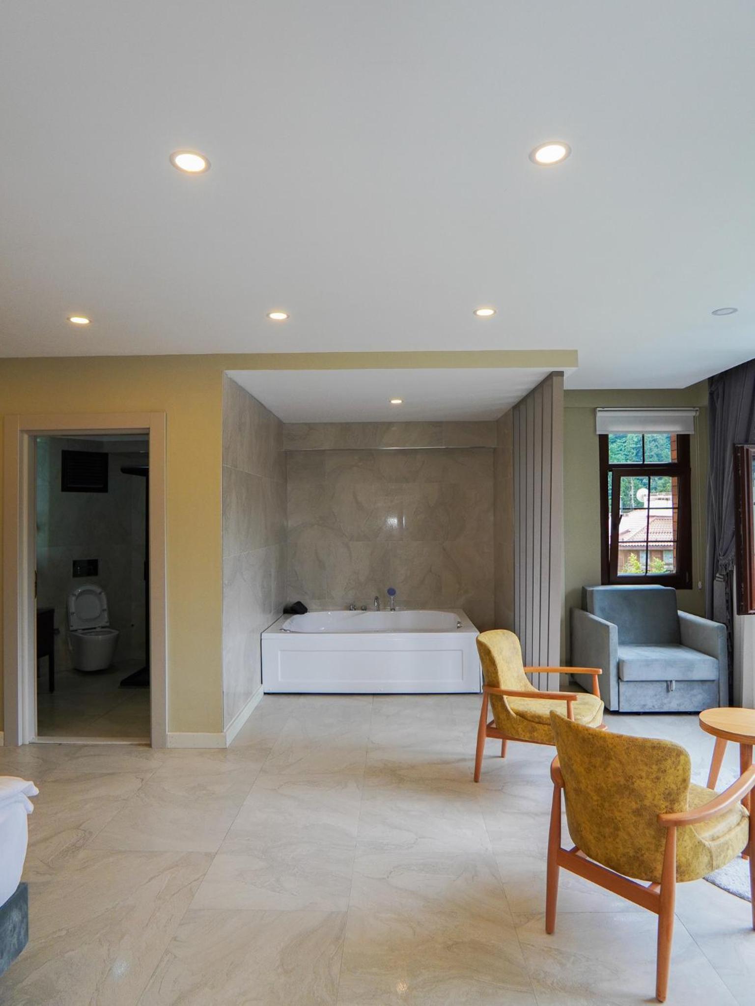 King Room with Spa Bath photo 3