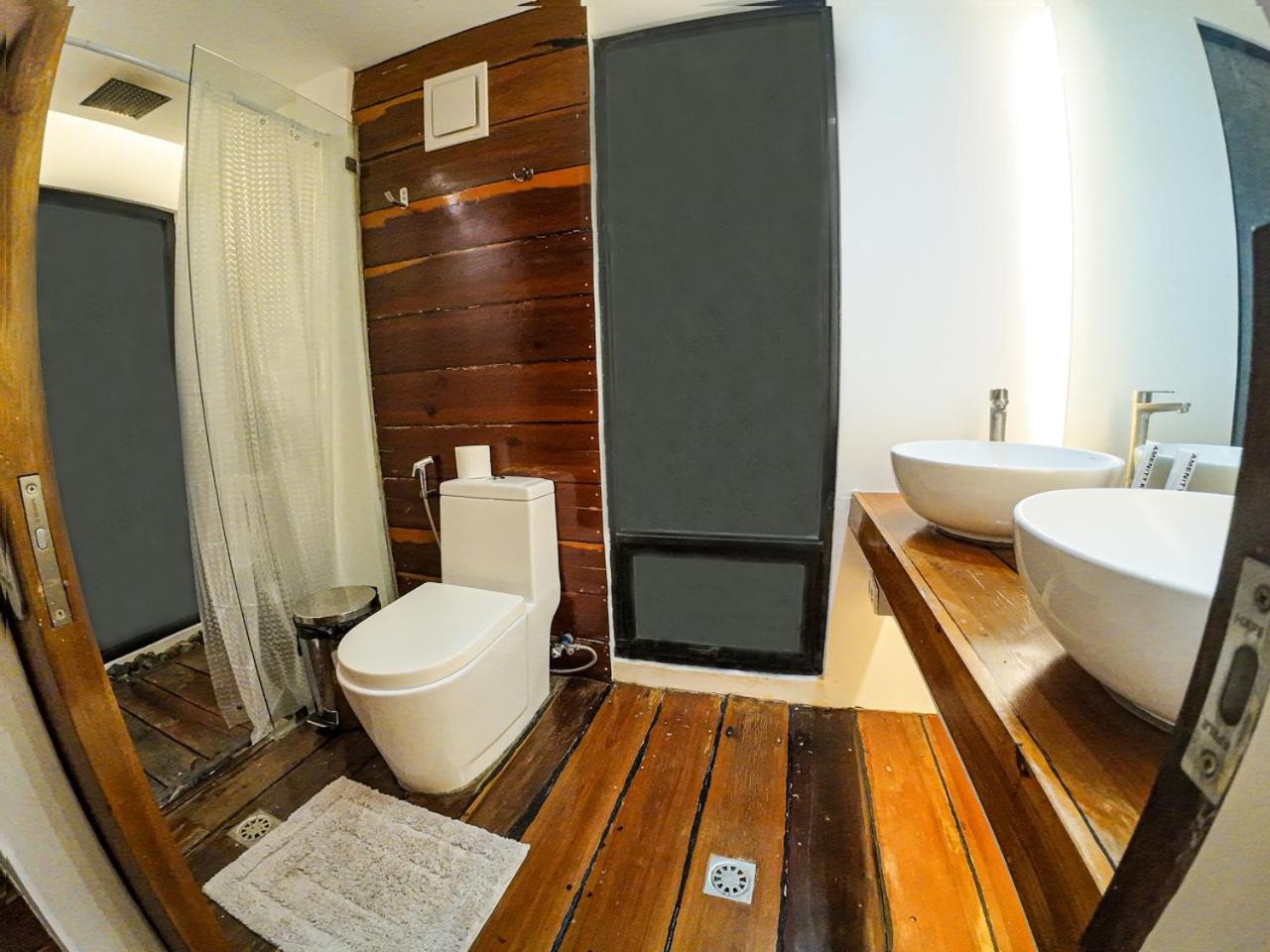 Deluxe King Room photo 2