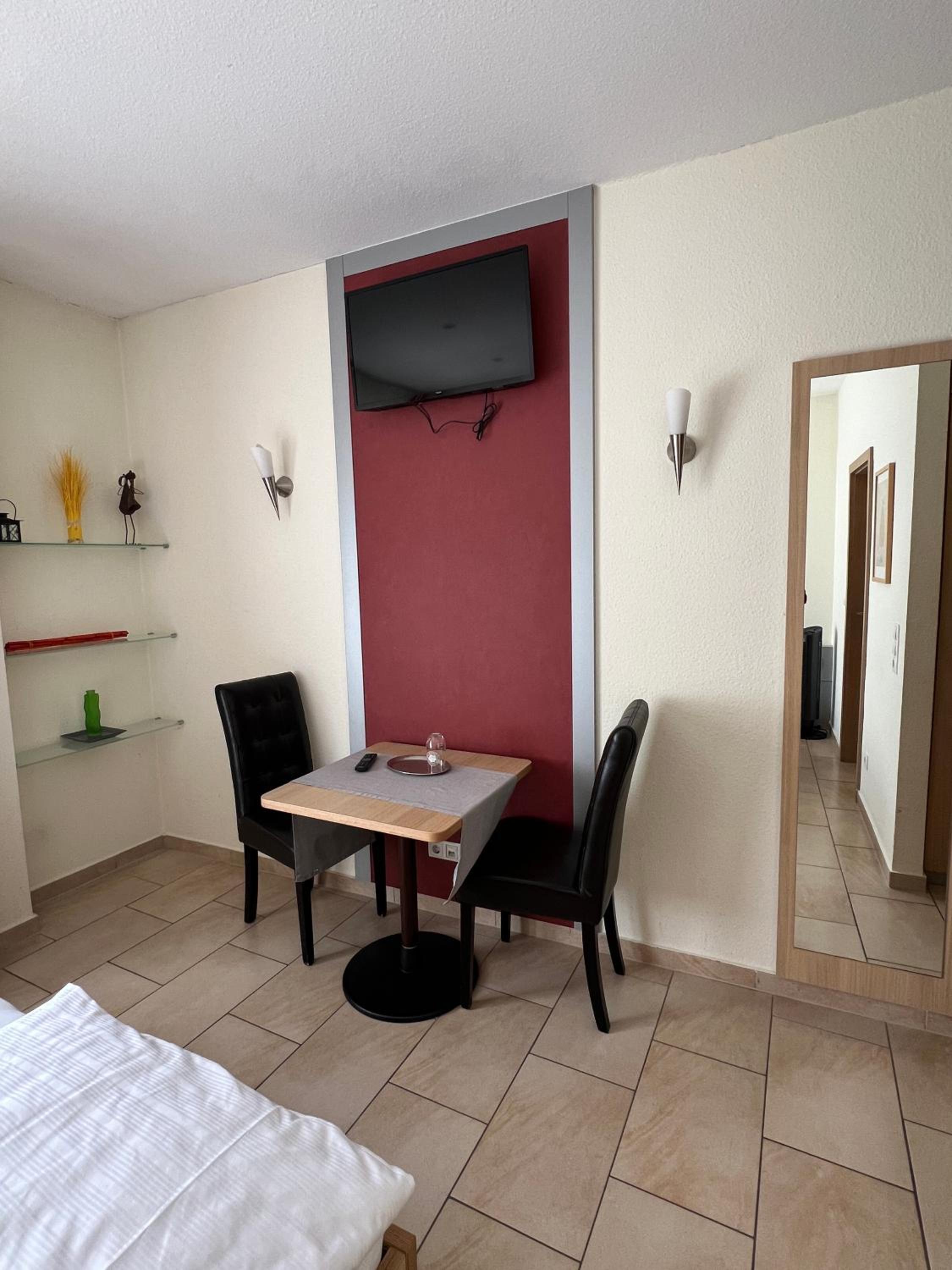 Single Room photo 2