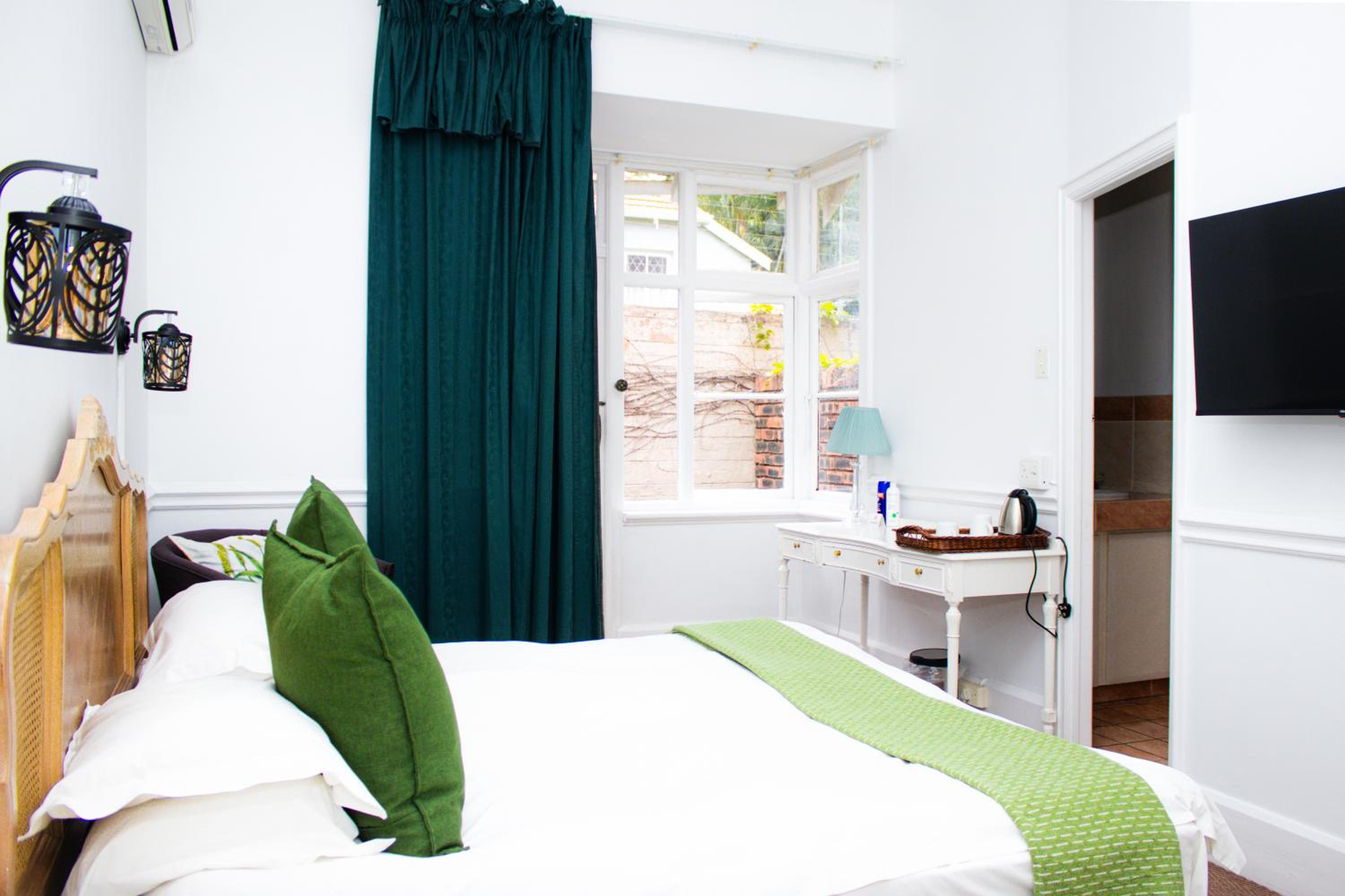 Twin Room - Photo 4