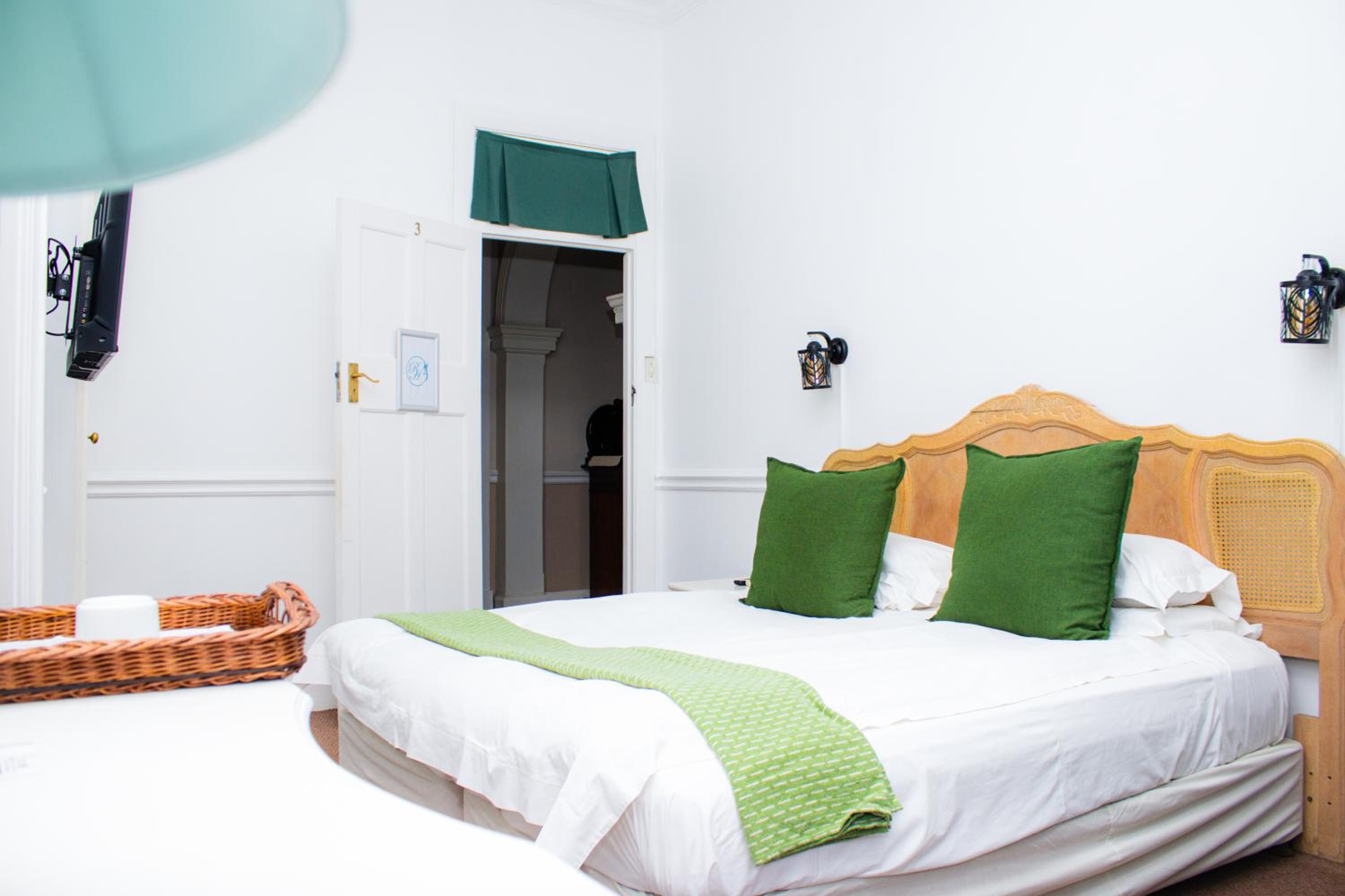 Twin Room - Photo 5