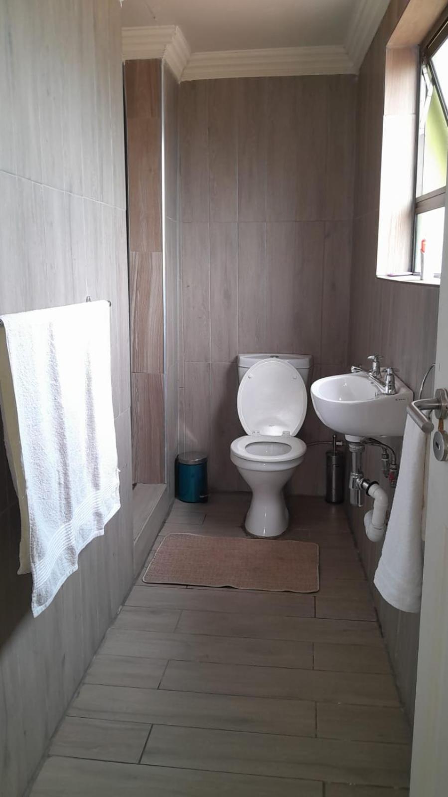 Double Room with Balcony photo 3