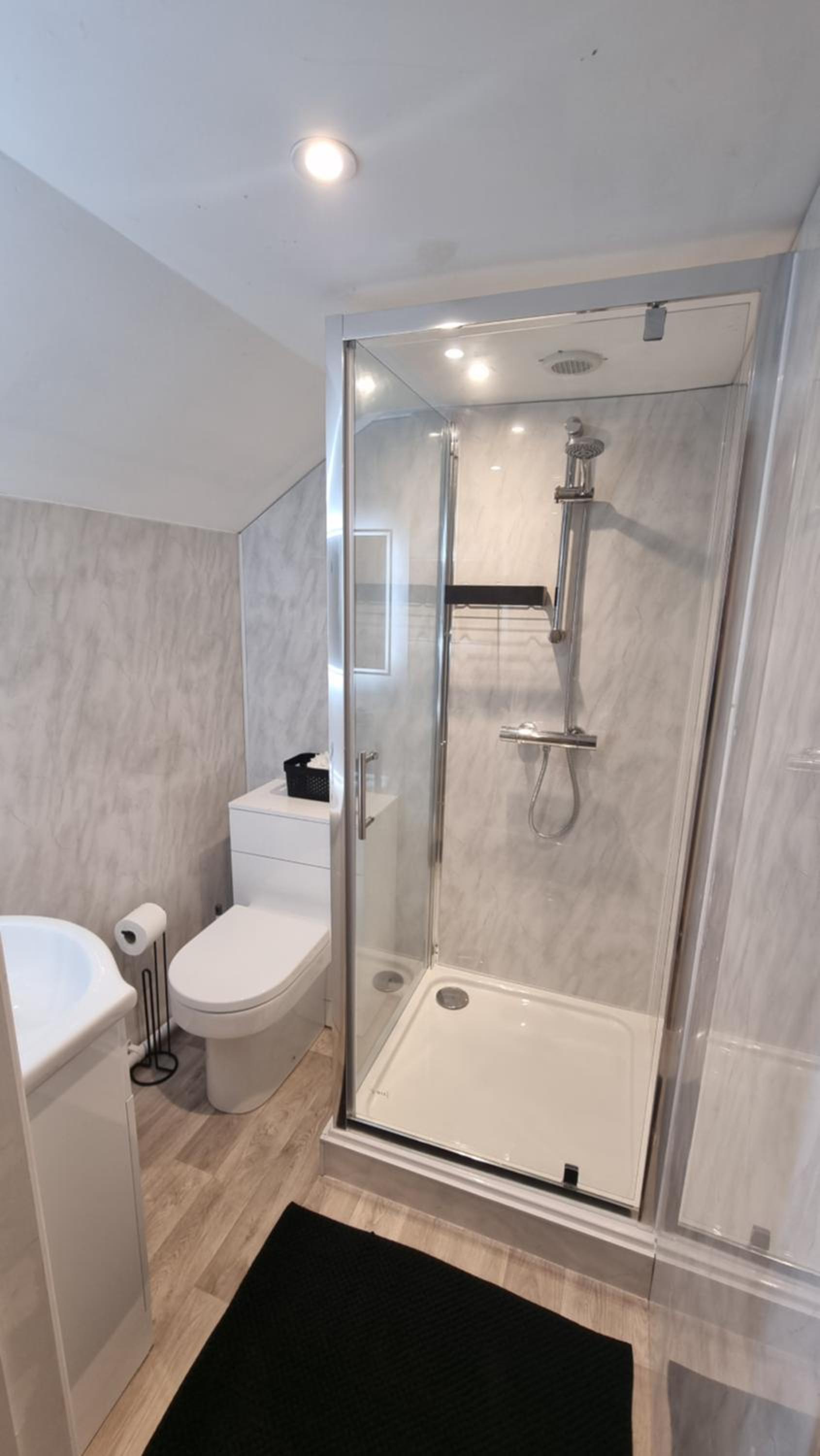 Deluxe Double Room with Shower photo 3