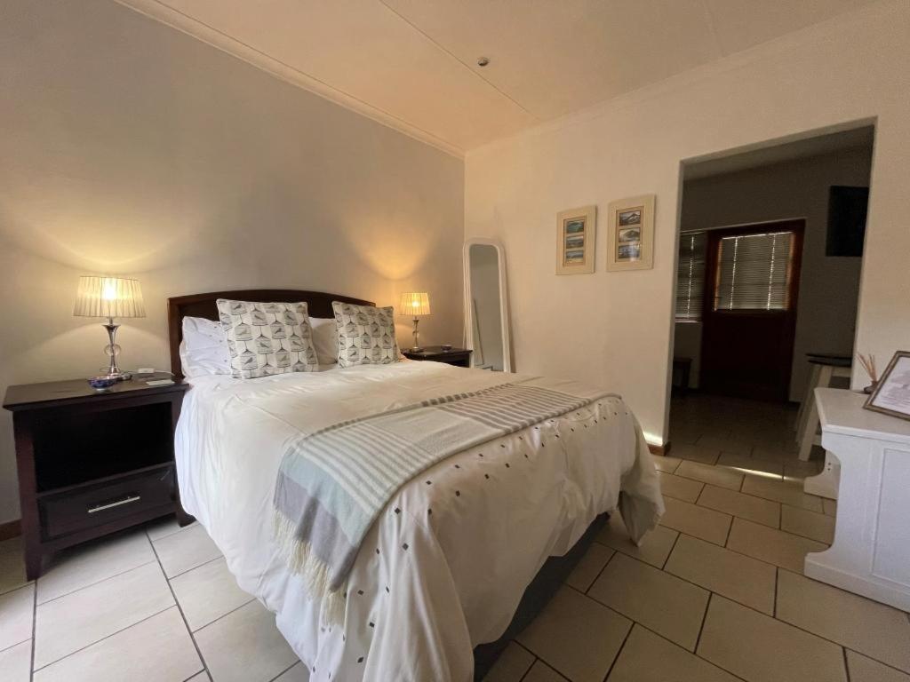 Deluxe Double Room - Photo 7