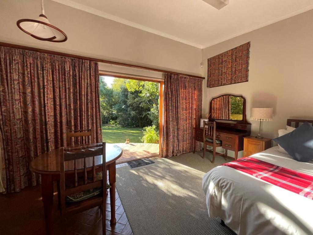 Double or Twin Room - Photo 6