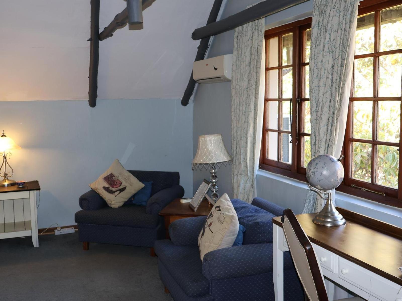 Comfort Family Room - Photo 4