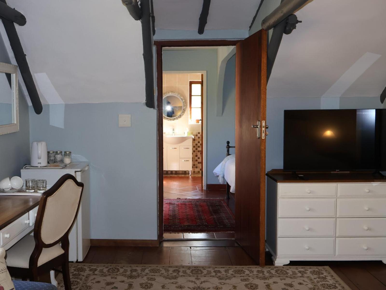 Comfort Family Room - Photo 3
