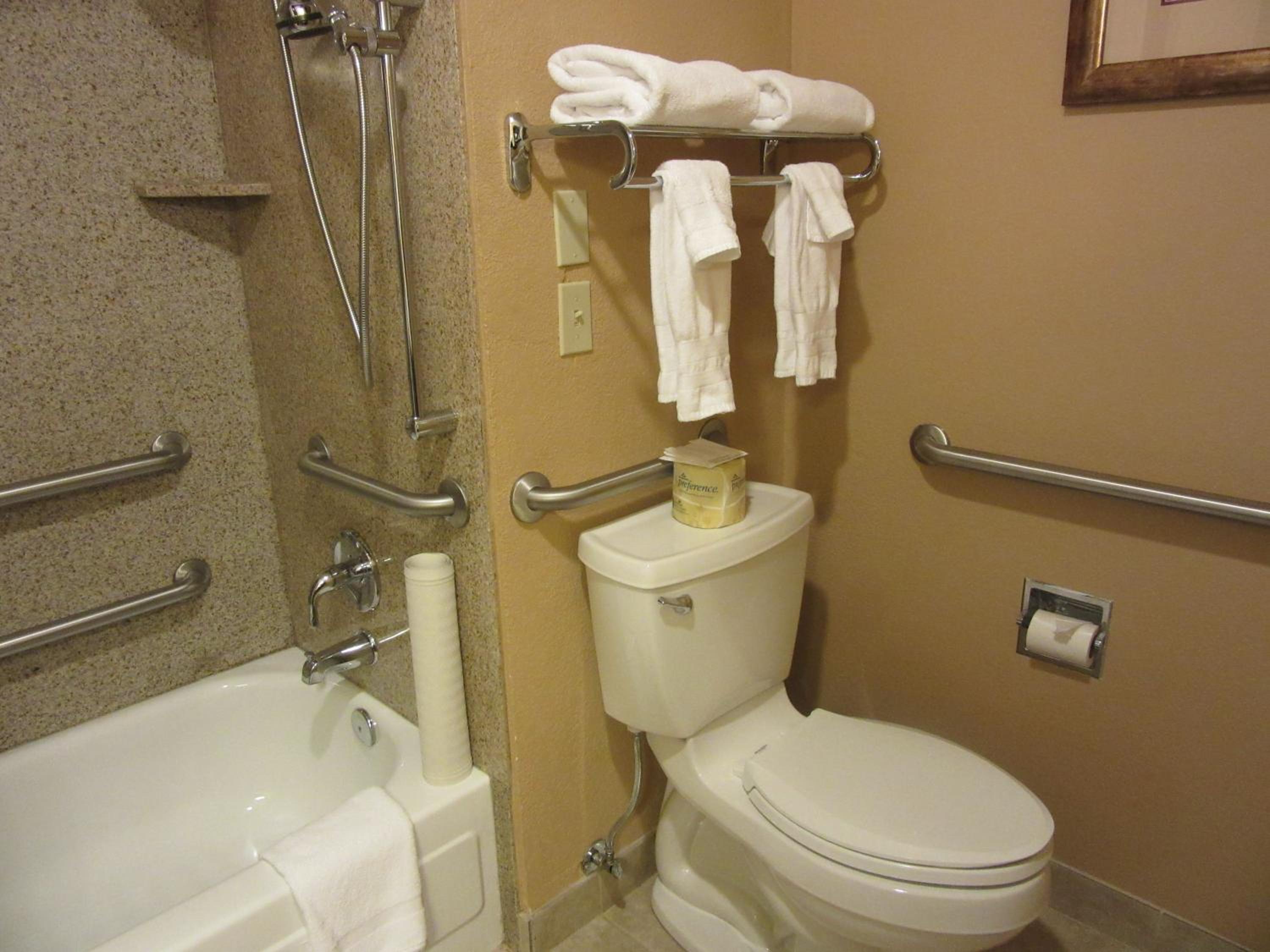 Queen Room - Photo 5