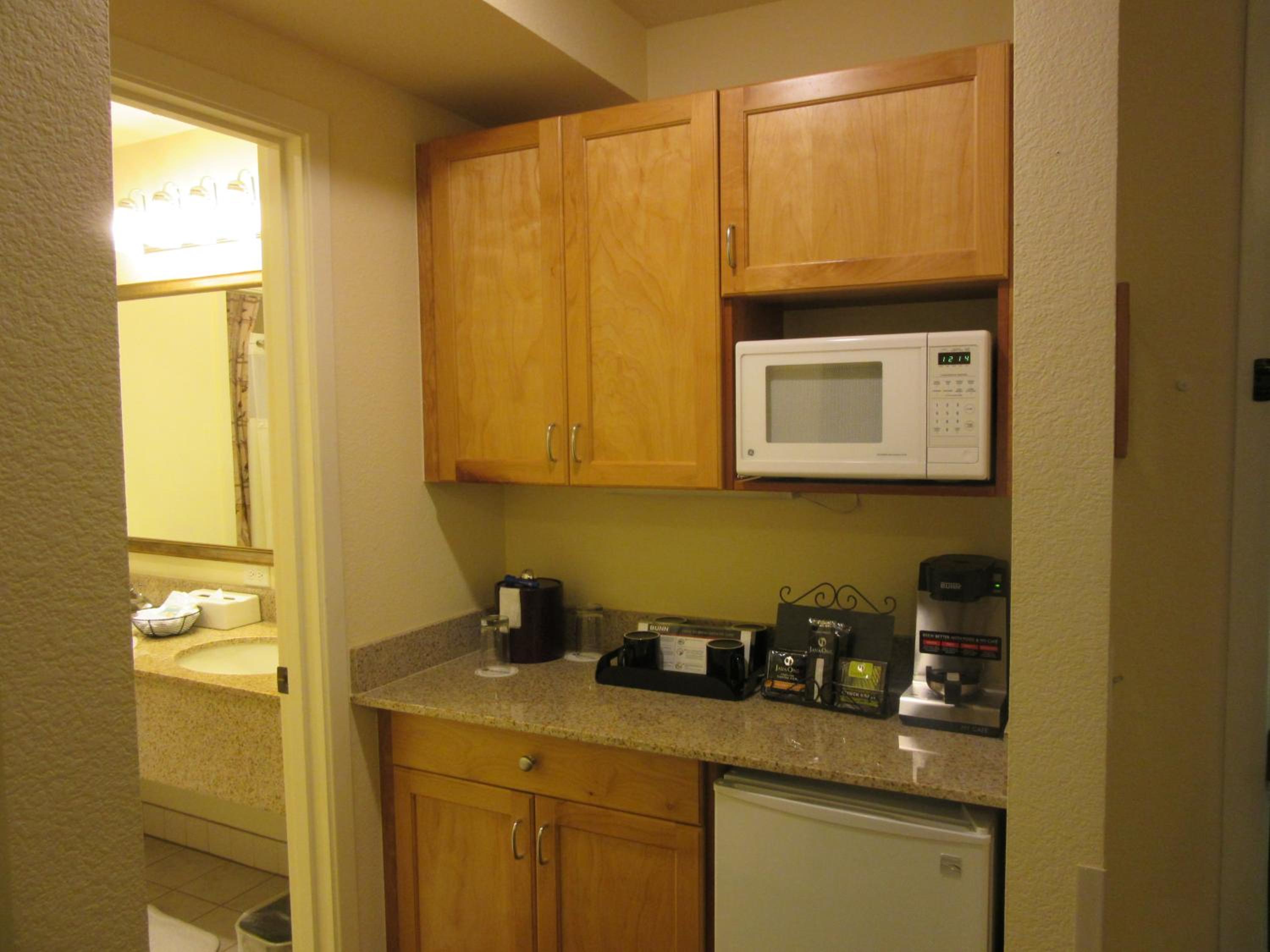 King Room - Non-Smoking - Photo 5