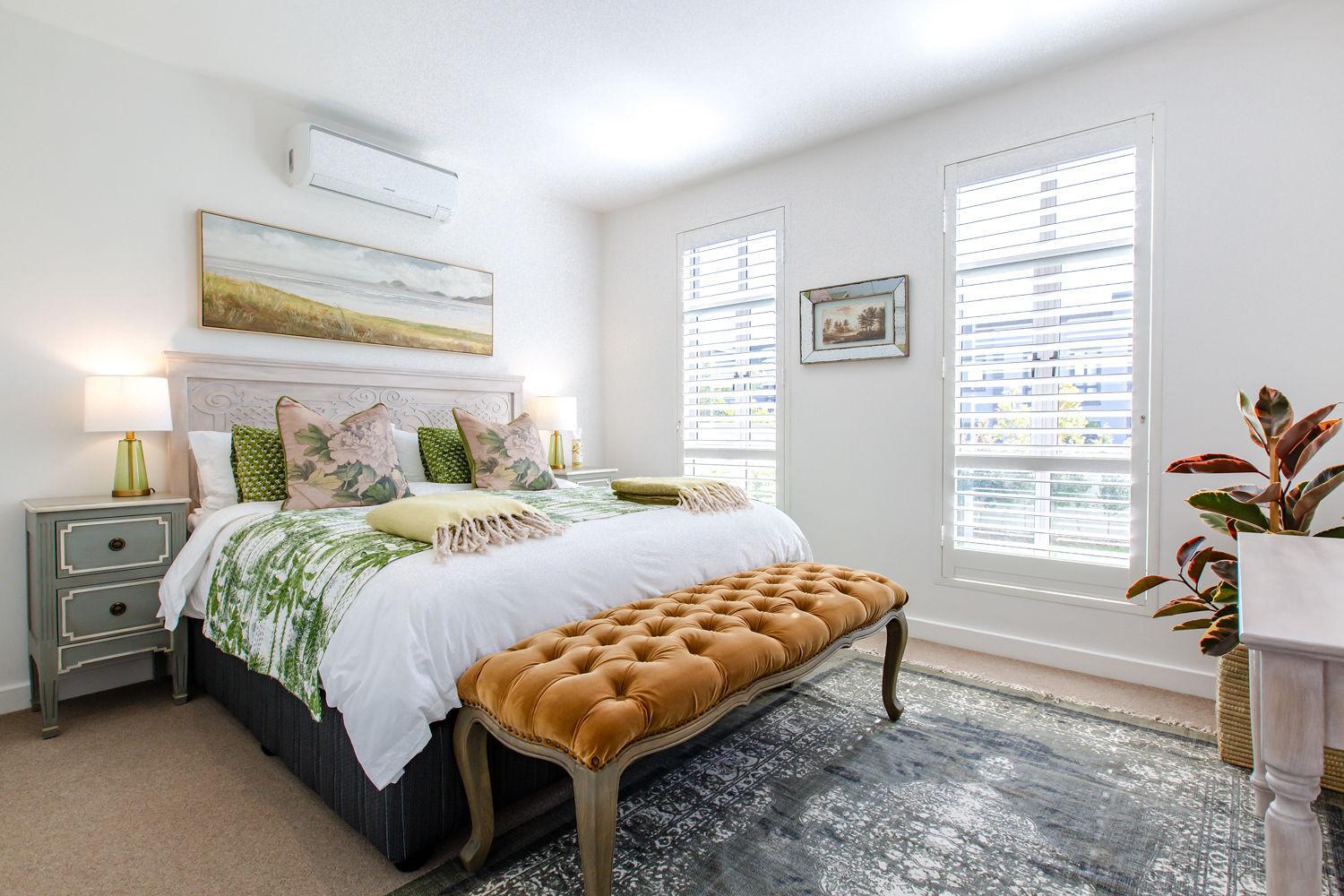 Two-Bedroom Apartment with Mountain View
