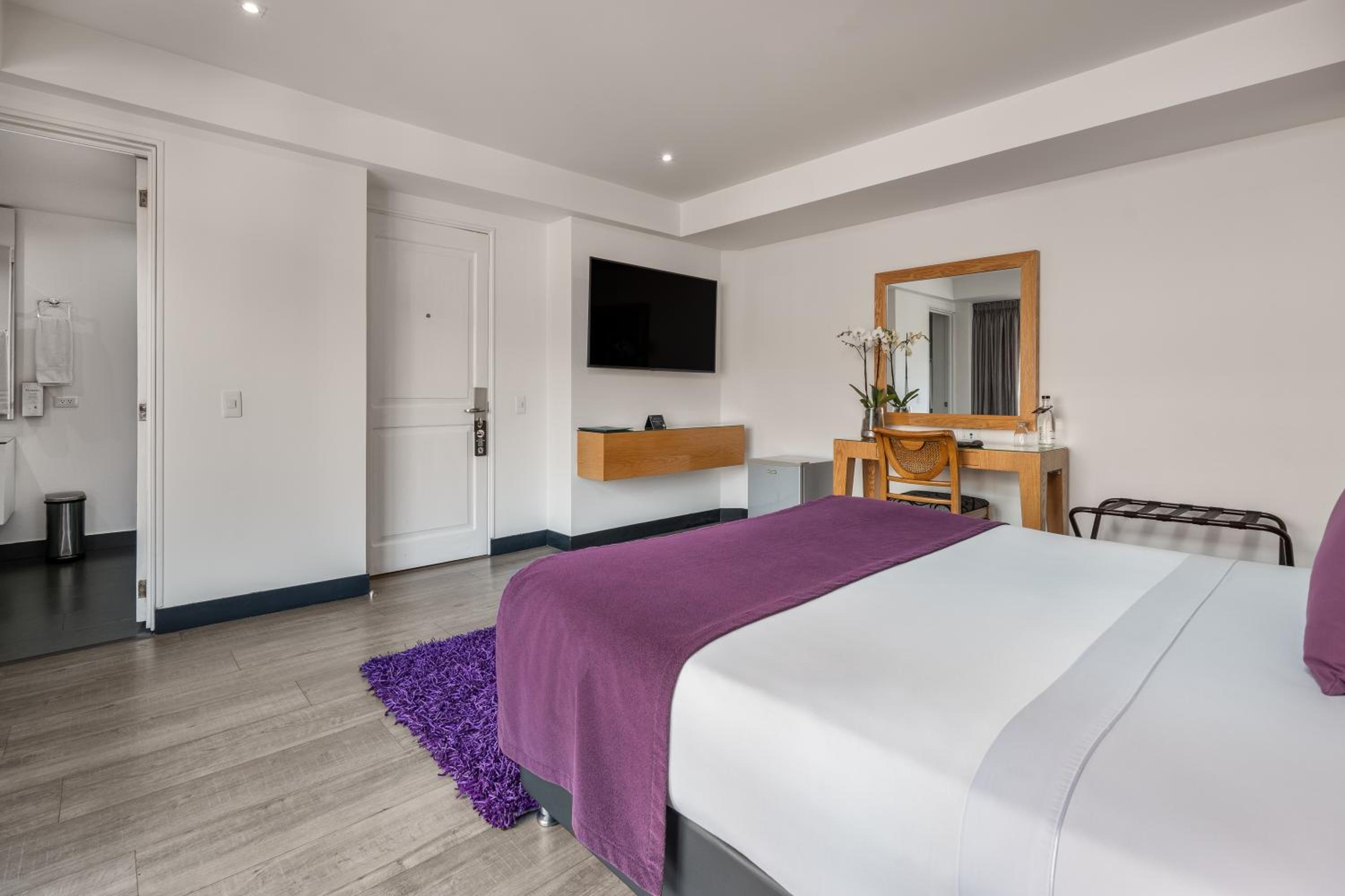 Suite with Terrace - Photo 7