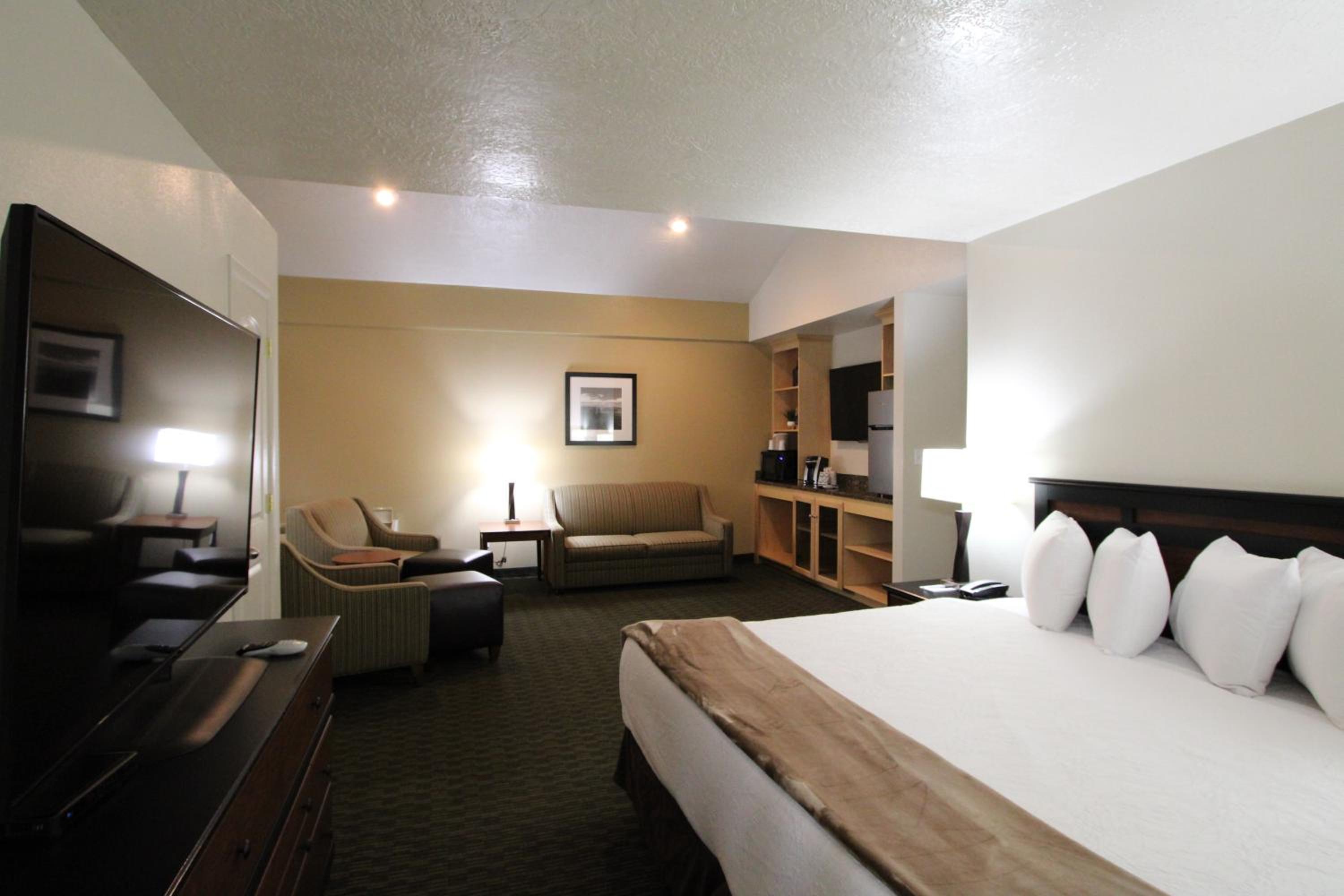 King Suite with Sofa Bed - Non-Smoking