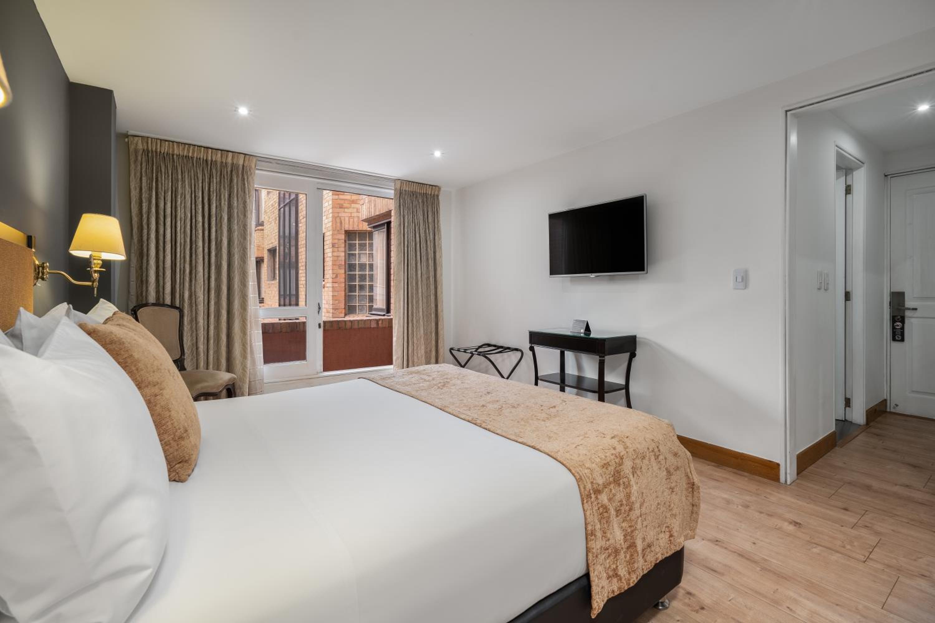 Junior Suite - Photo 9