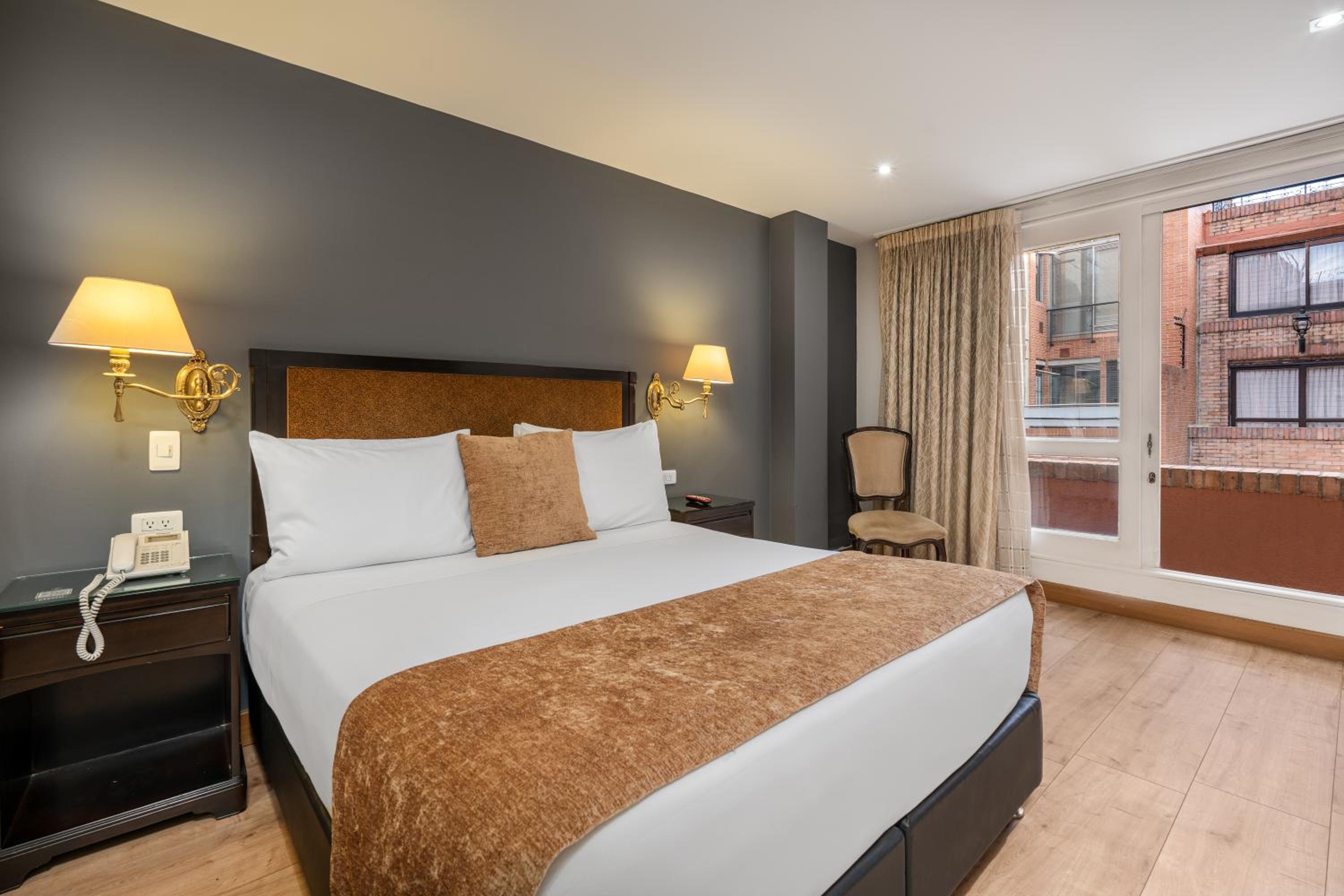 Junior Suite - Photo 1