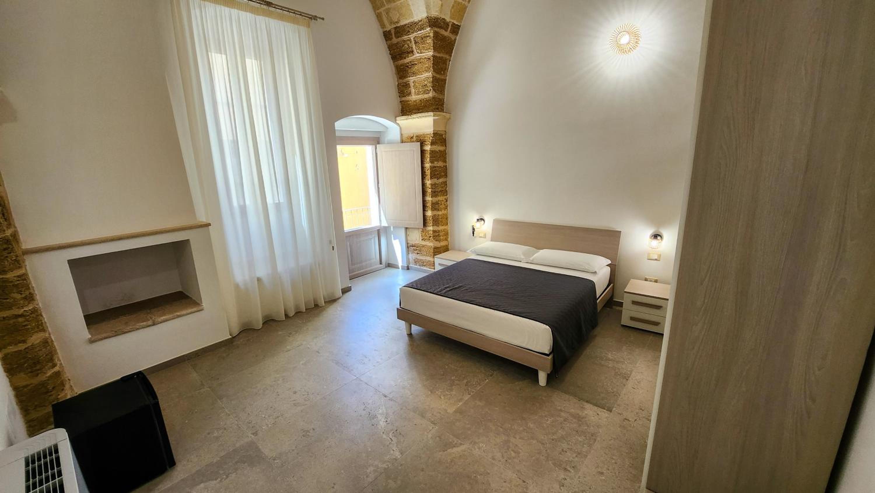 Deluxe Triple Room - Photo 1