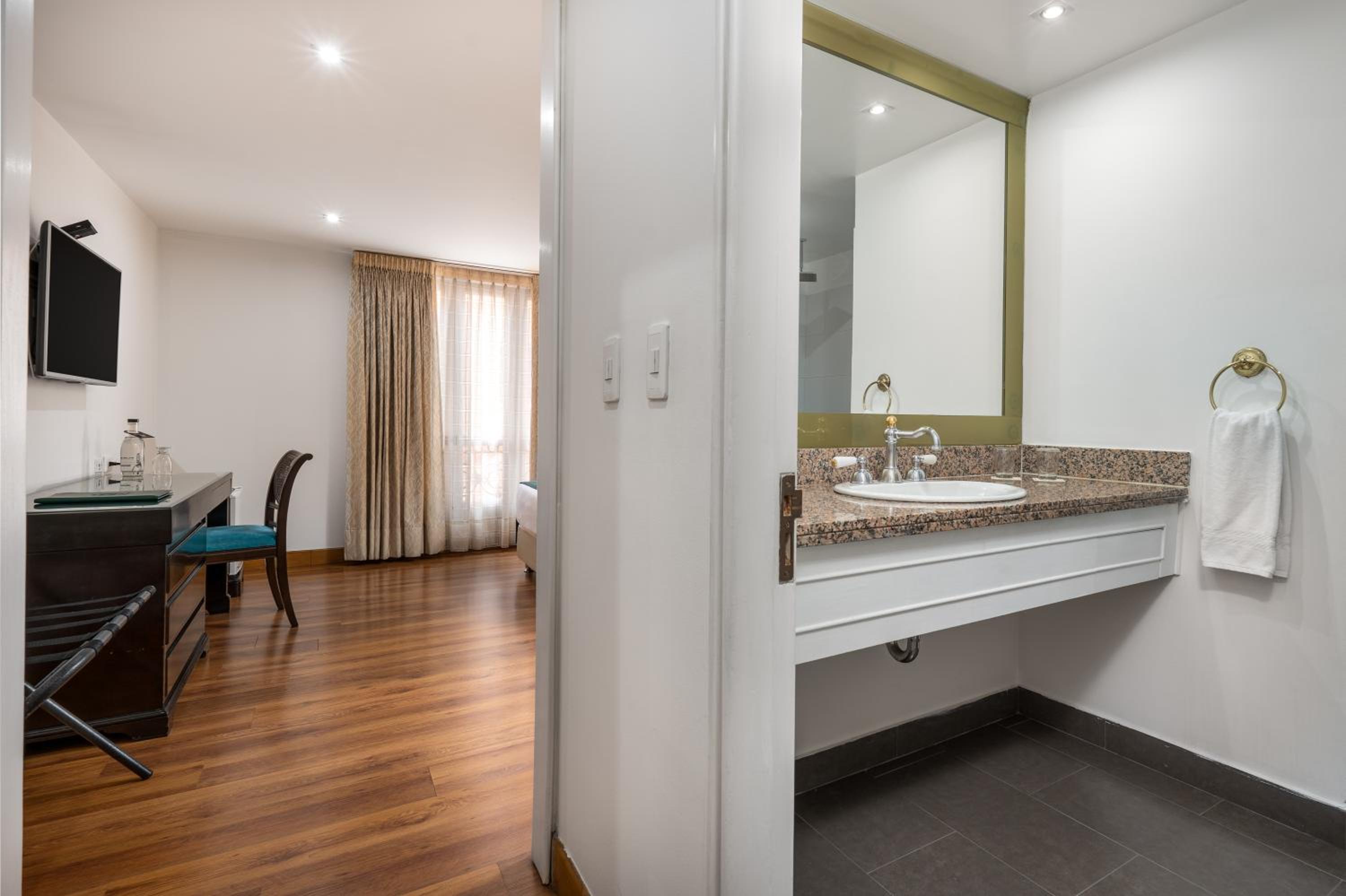 Superior Double Room - Photo 5