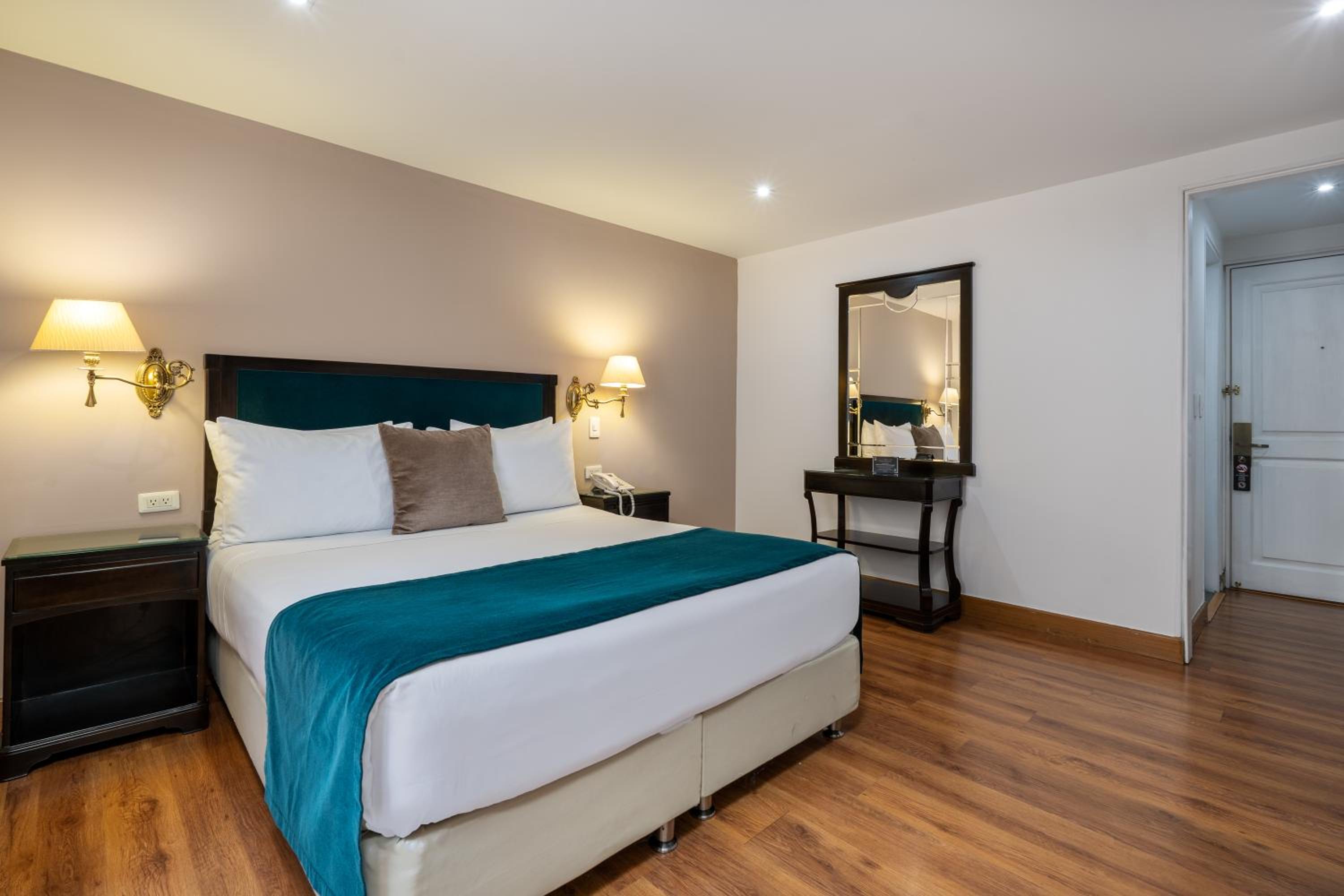 Superior Double Room - Photo 9