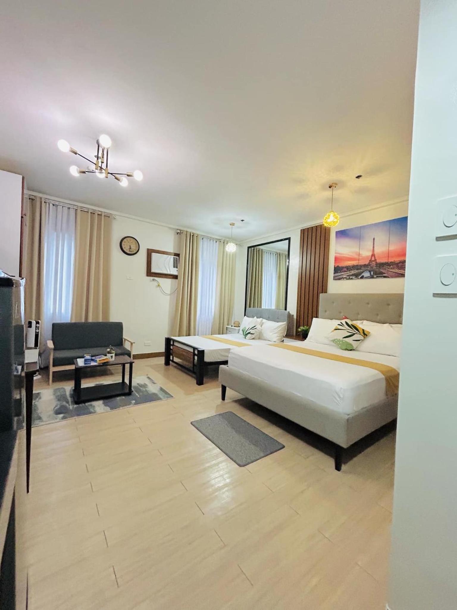 Suite - Photo 3
