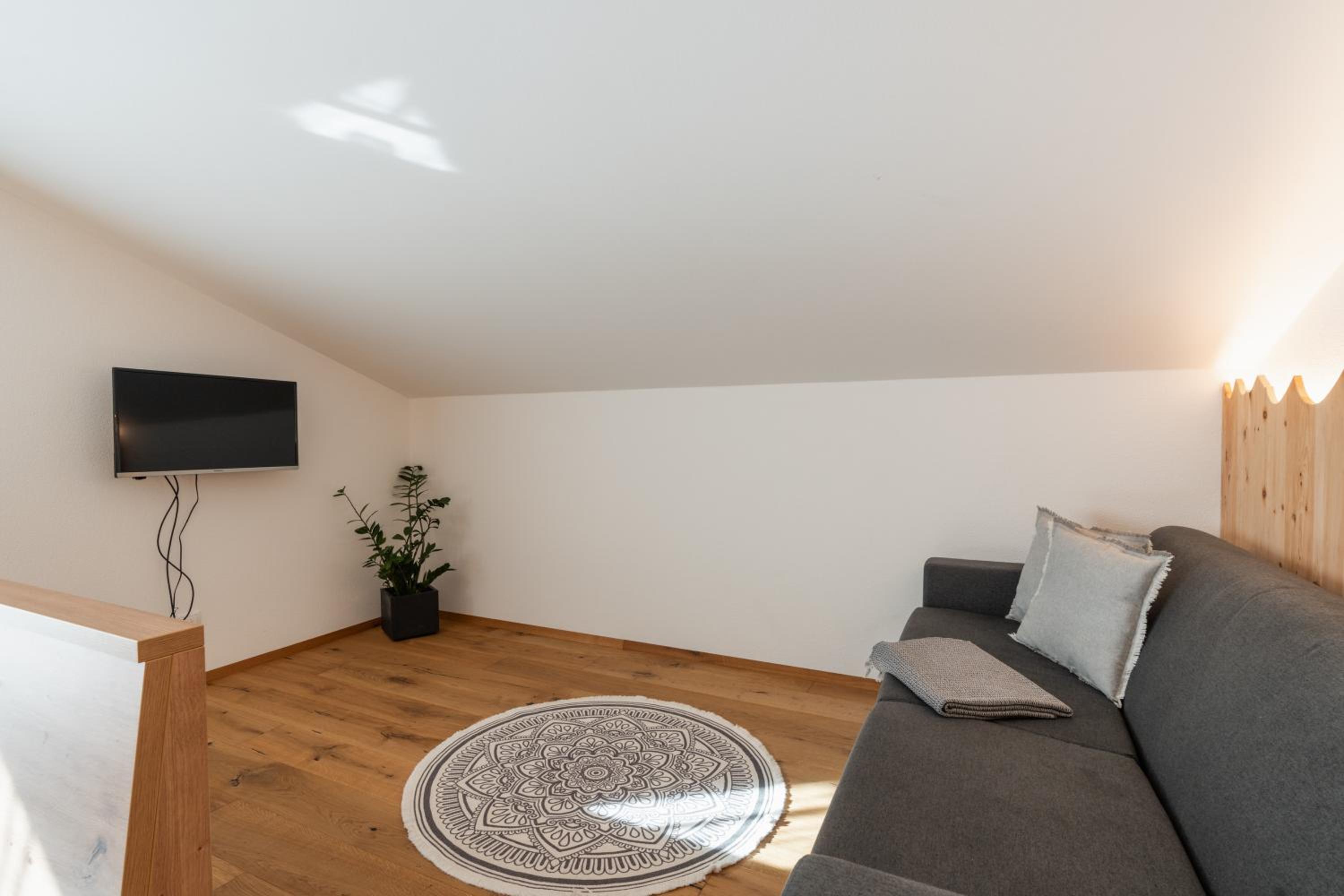 Two-Bedroom Deluxe Apartment with Garden View
