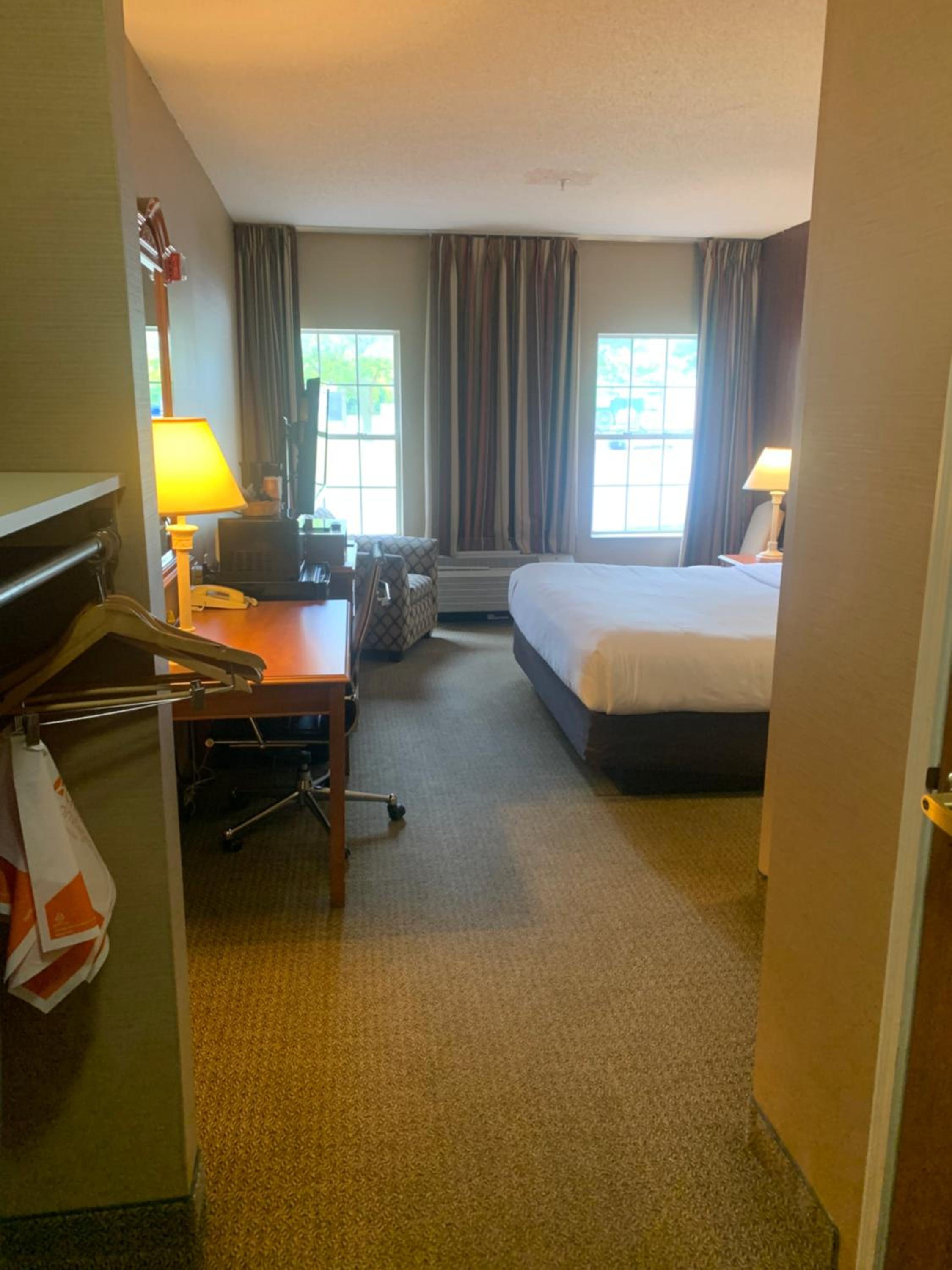 King Room - Accessible/Non-Smoking photo 2