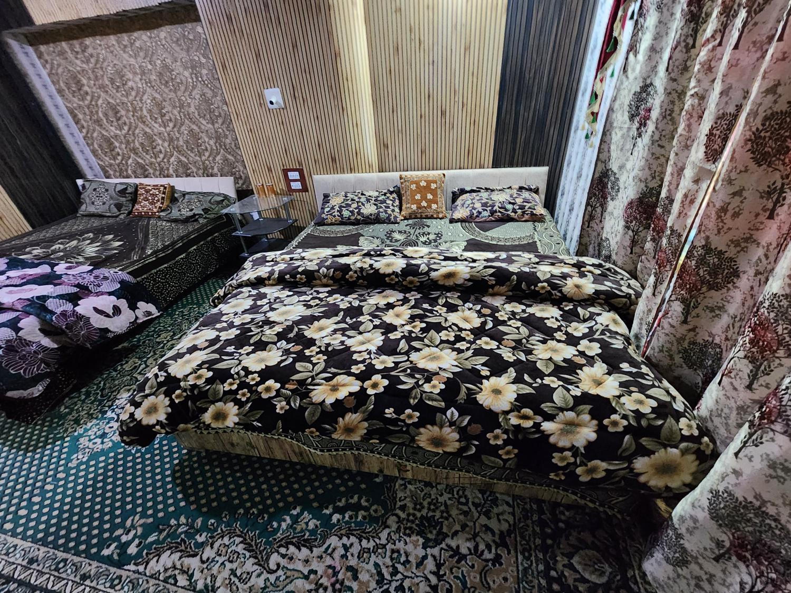 Double Room With Private Bathroom photo 1