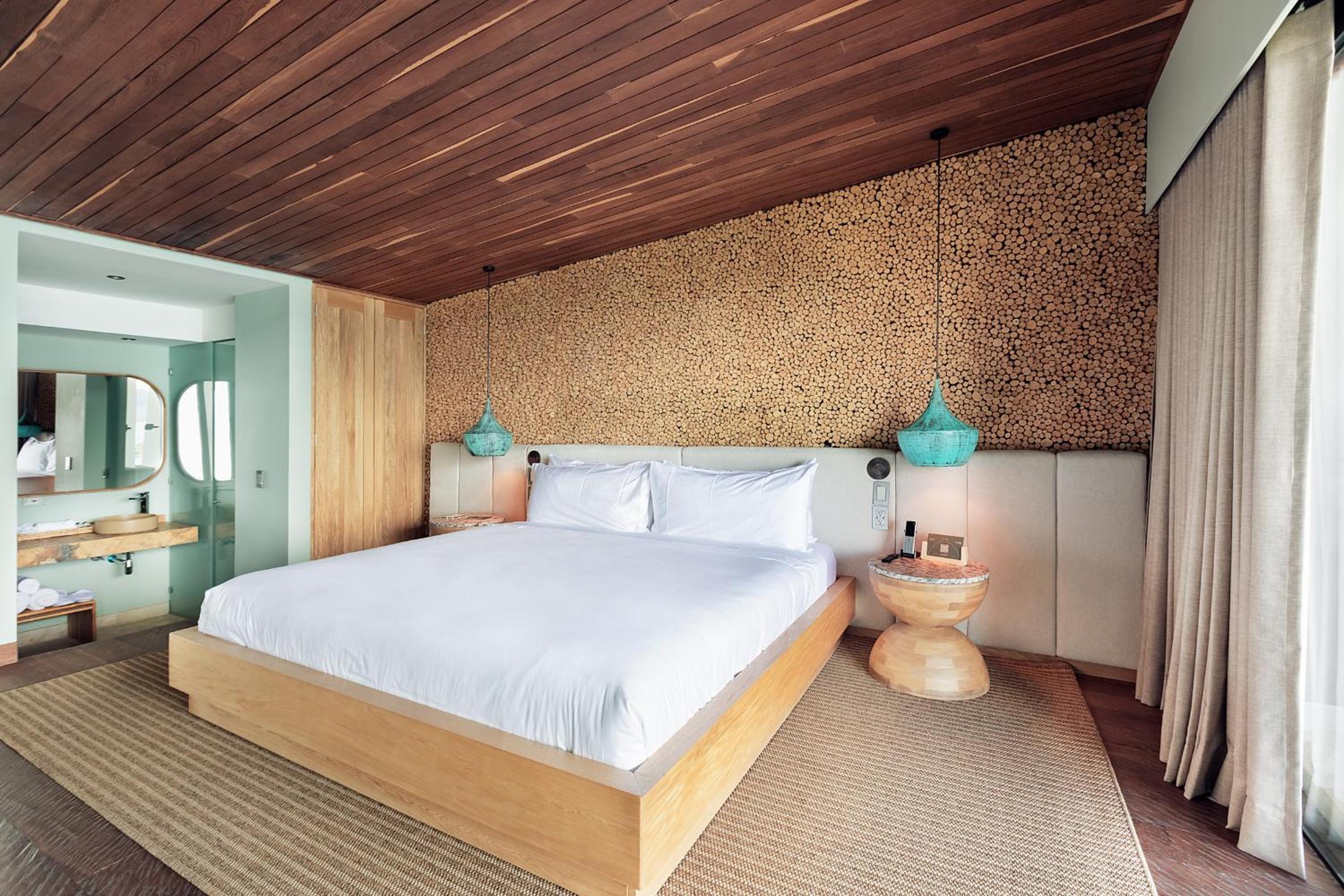 One-Bedroom Presidential King Suite with Sofa Bed and Lake View