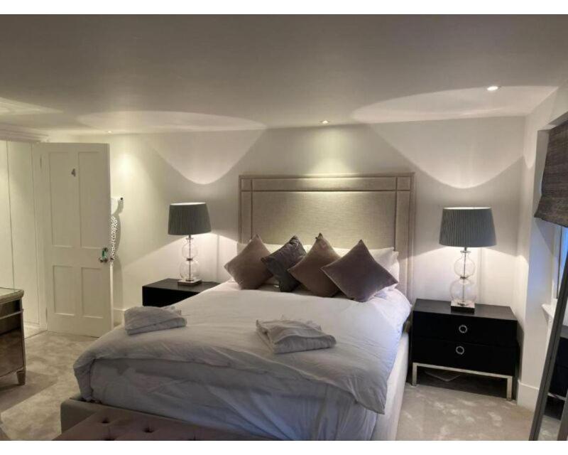 Double Room With Shared Bathroom photo 1