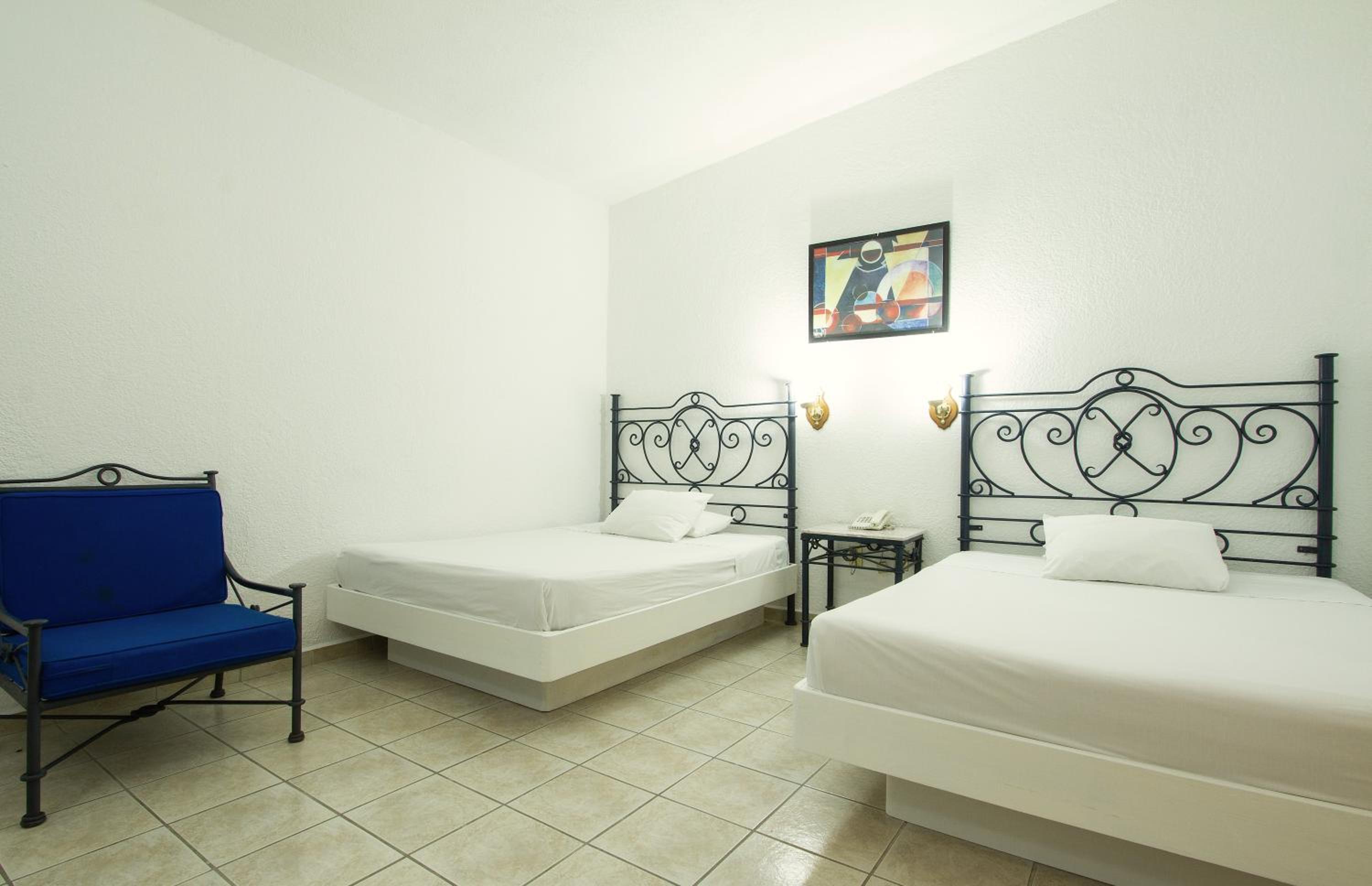 Standard Queen Room with Two Queen Beds