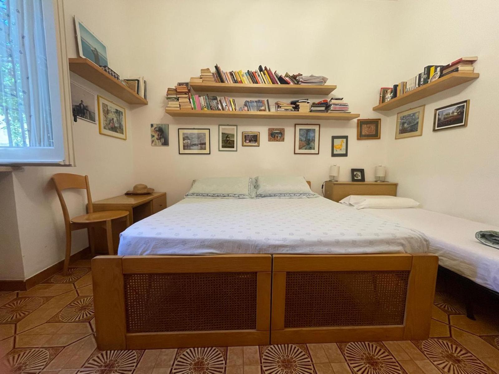 Three-Bedroom House photo 2
