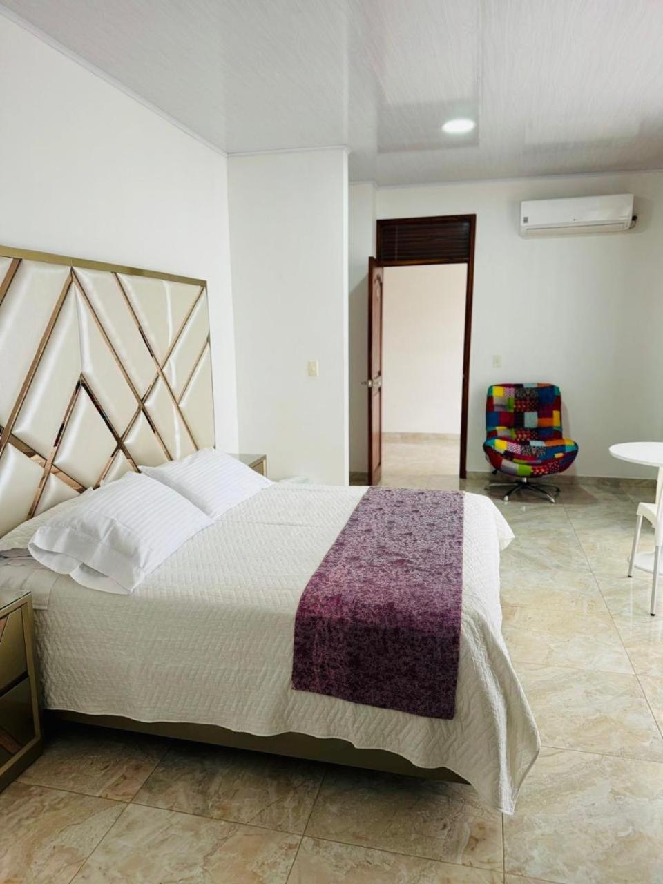 Deluxe Suite With Spa Bath photo 3