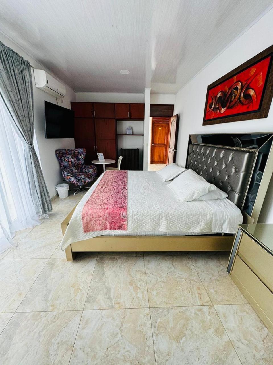 Deluxe Suite With Spa Bath