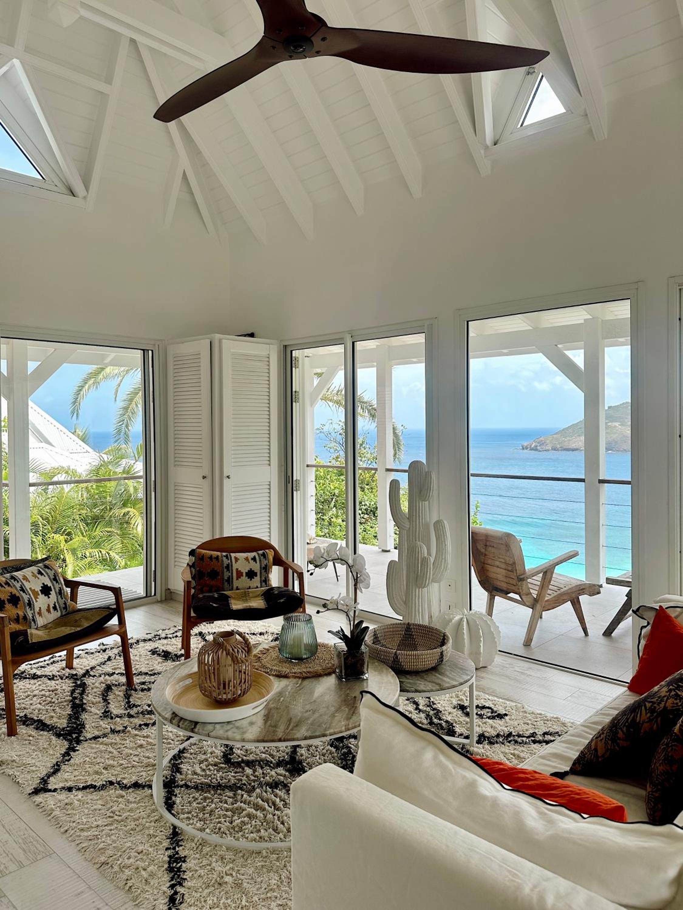 Three-Bedroom Villa photo 3