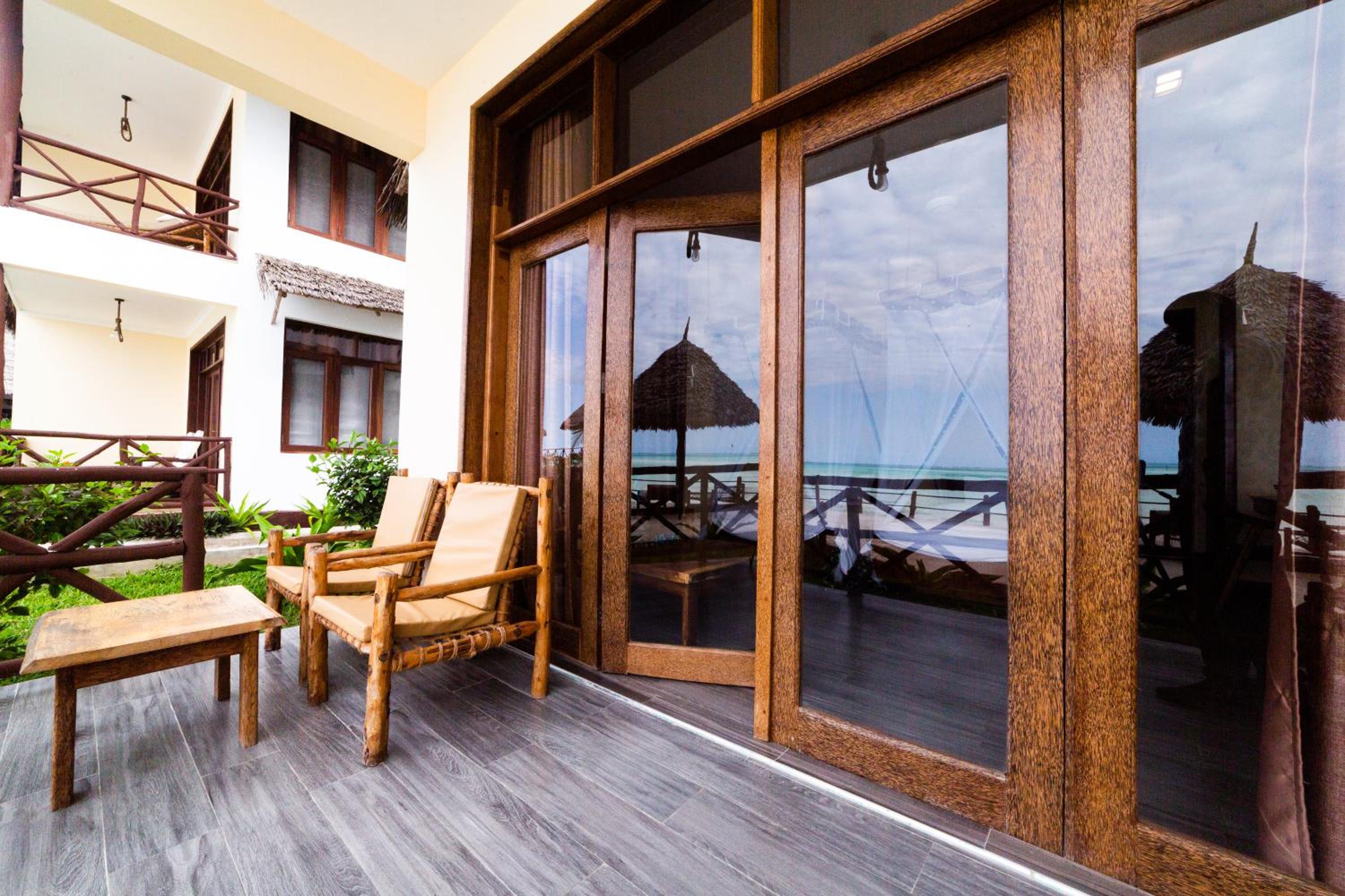 Double Room with Sea View - Photo 2