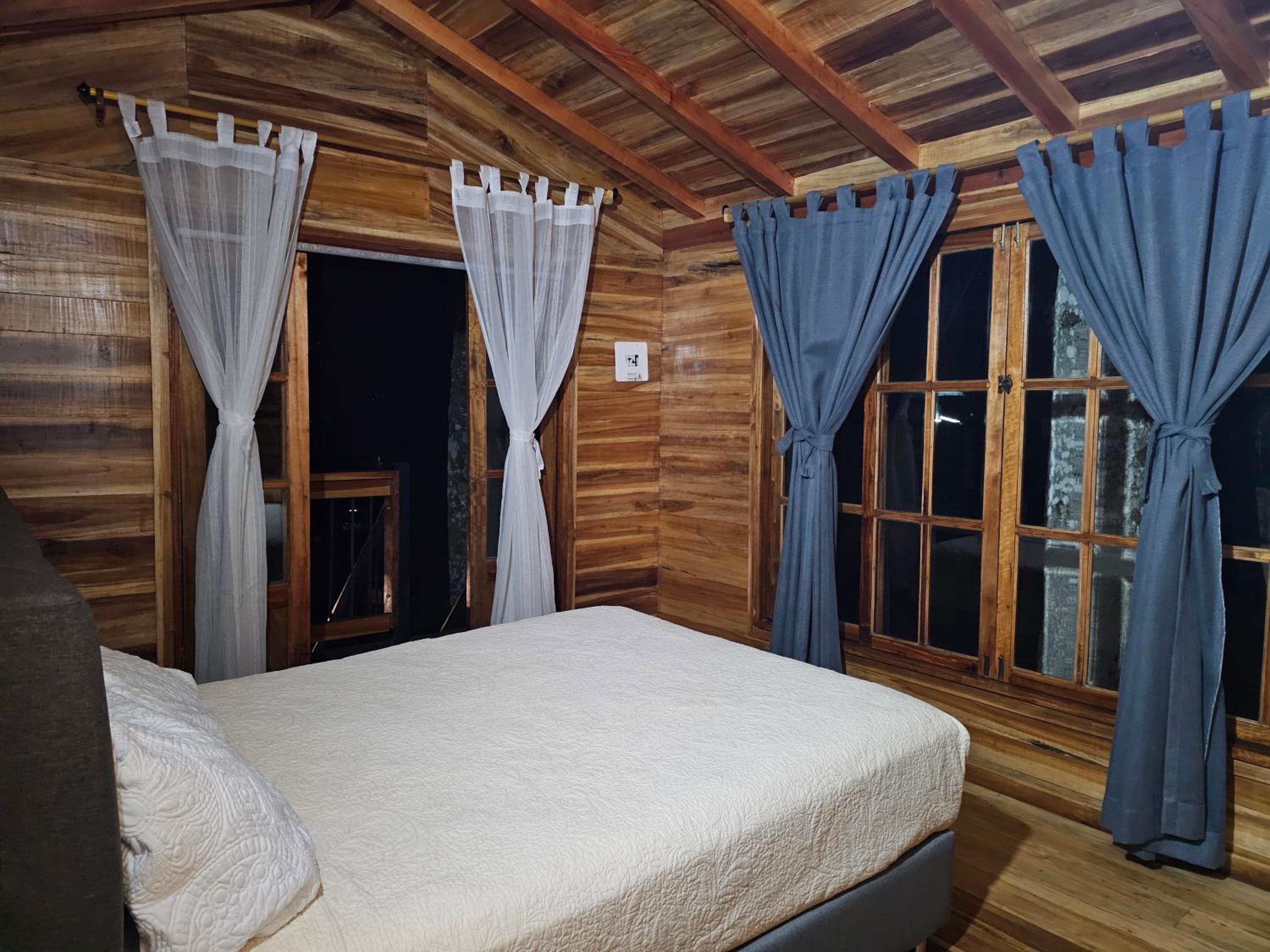 Deluxe Bungalow photo 1