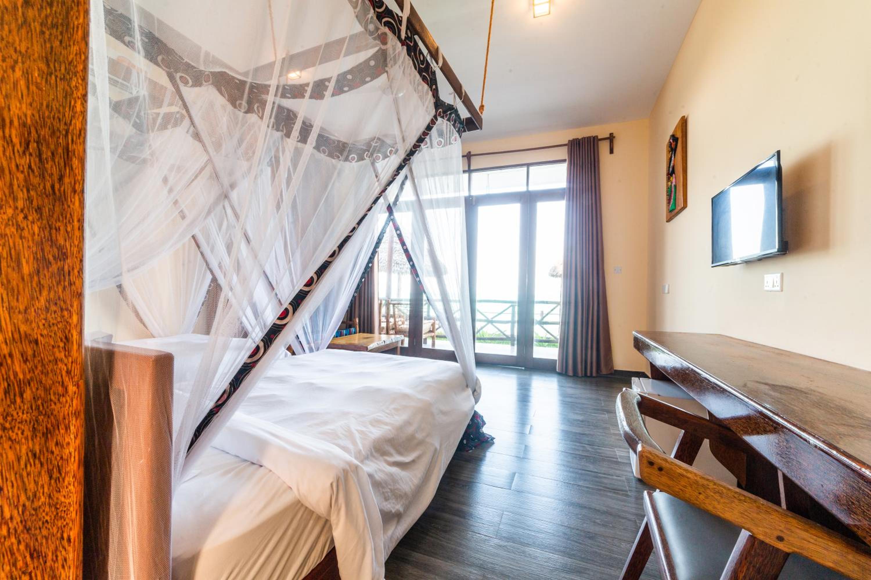 Twin Room with Sea View - Photo 1