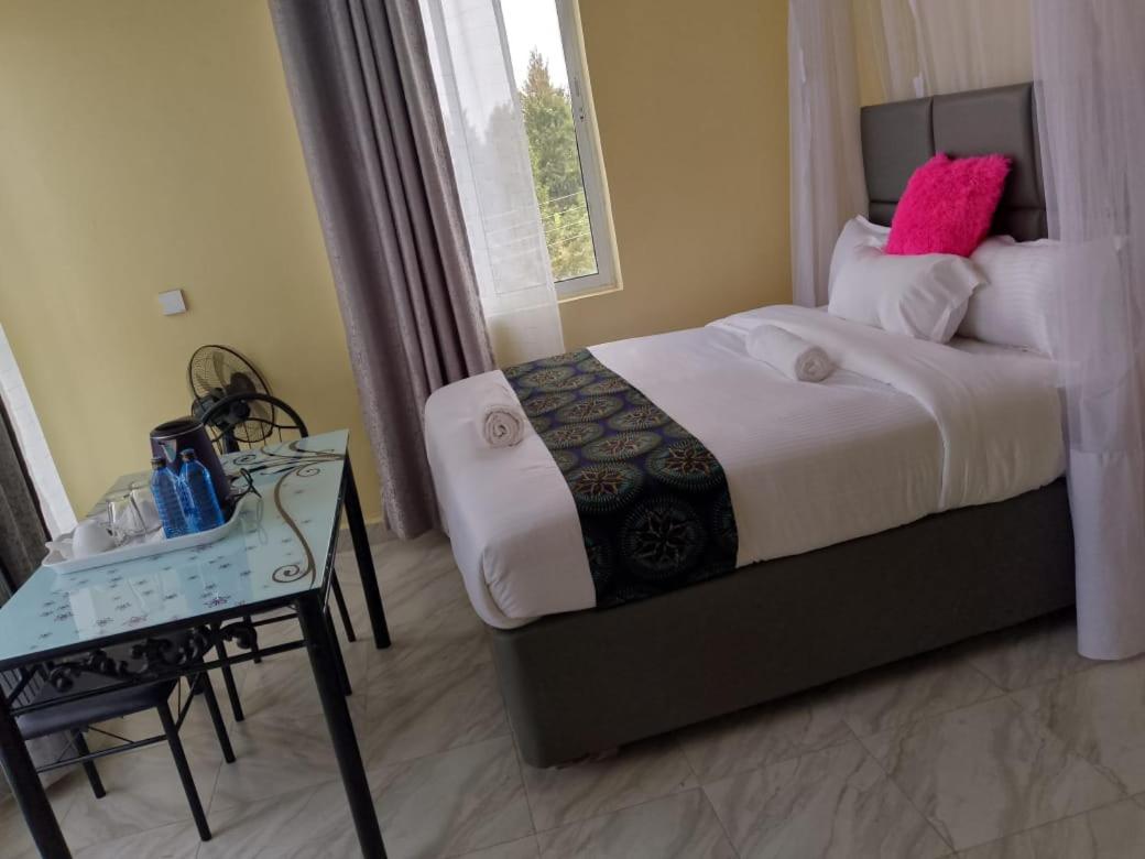 Deluxe King Room photo 1