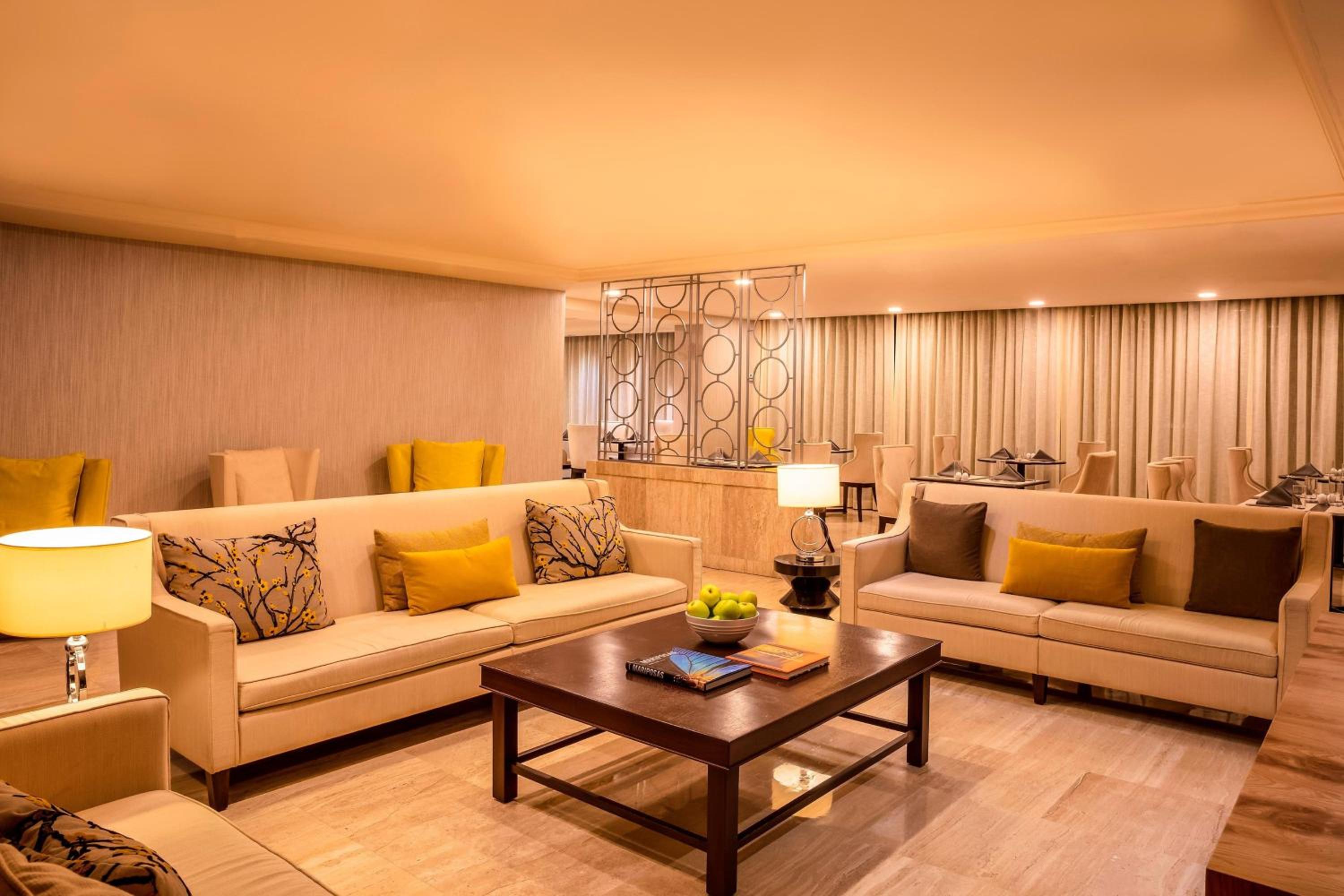 Junior Suite, Club lounge access, 1 Bedroom Junior Suite     - Photo 3