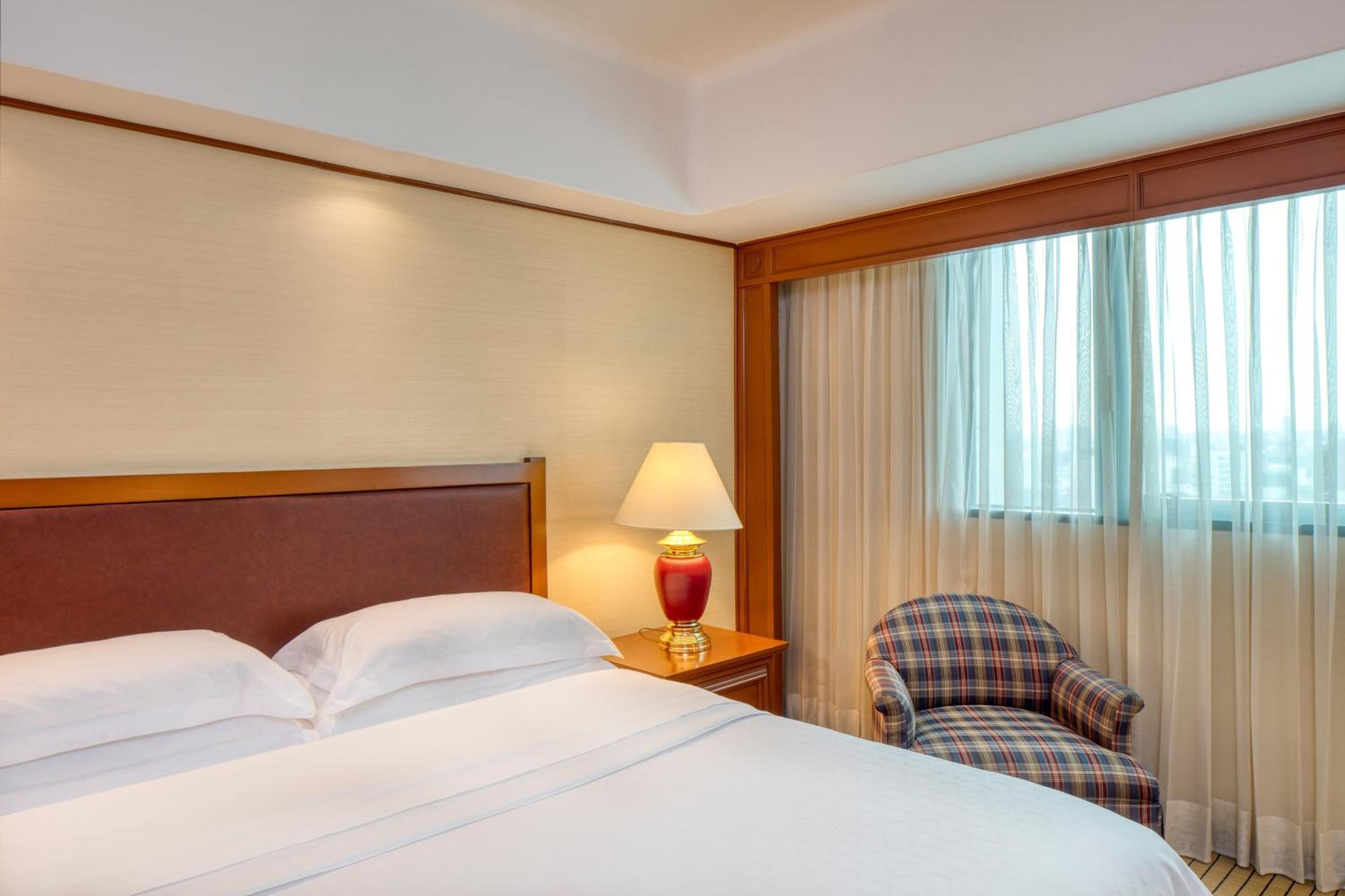 Classic, Guest room, 1 King, Danubio Tower                   - Photo 4