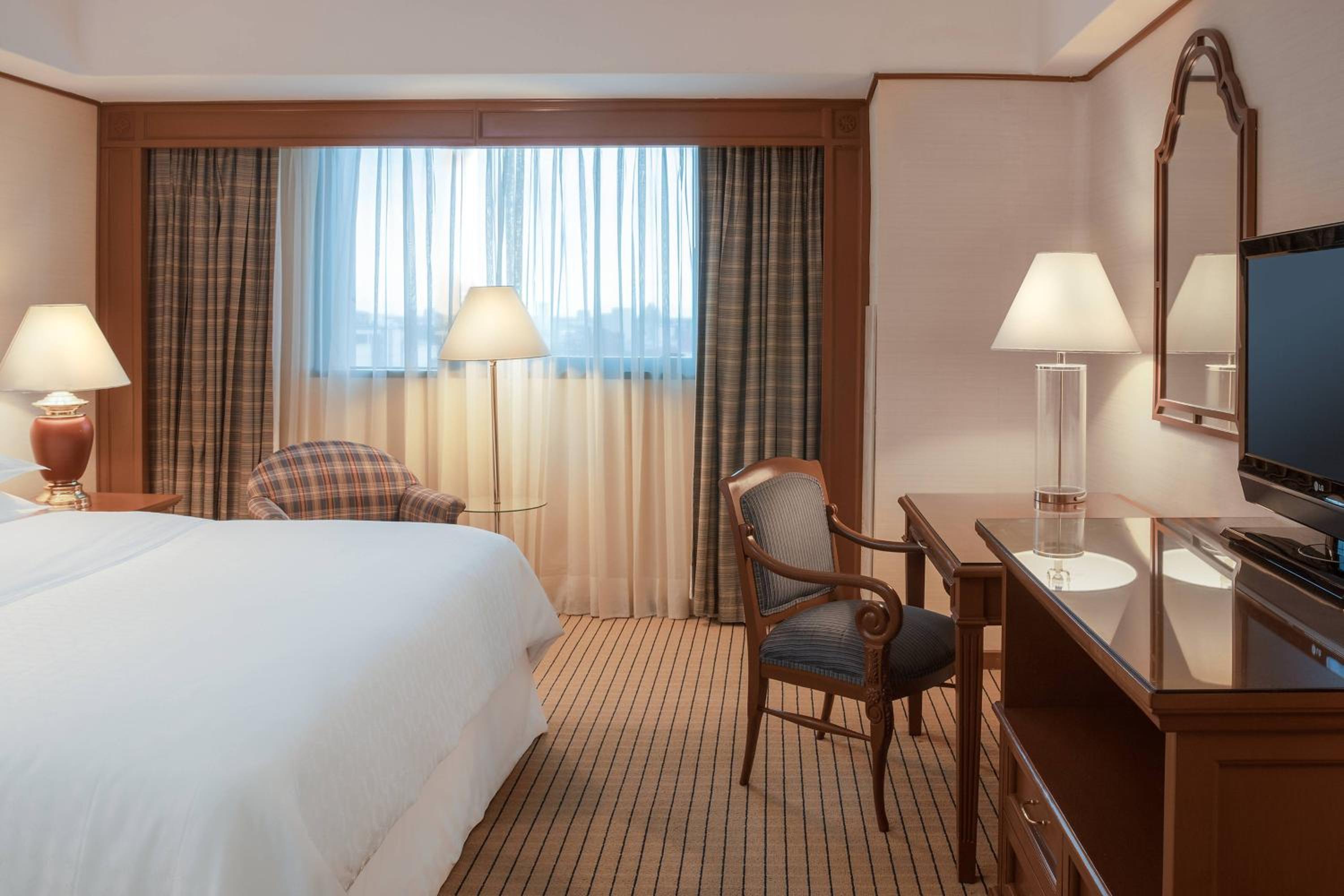 Classic, Guest room, 1 King, Danubio Tower                   - Photo 3