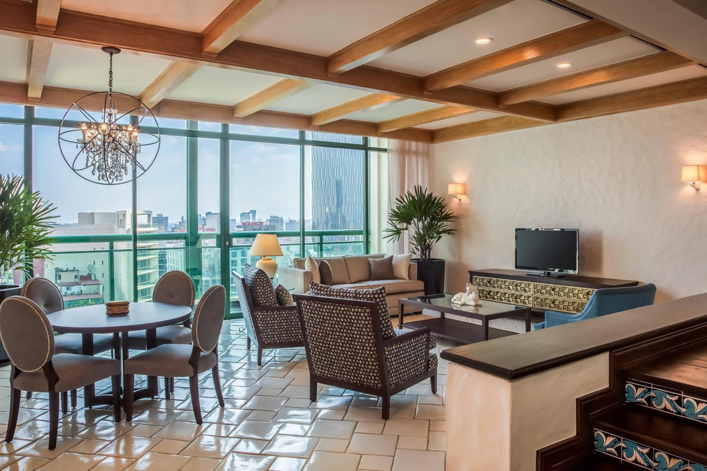 Penthouse, Club level, 1 Bedroom Penthouse Suite, 1 King     - Photo 5