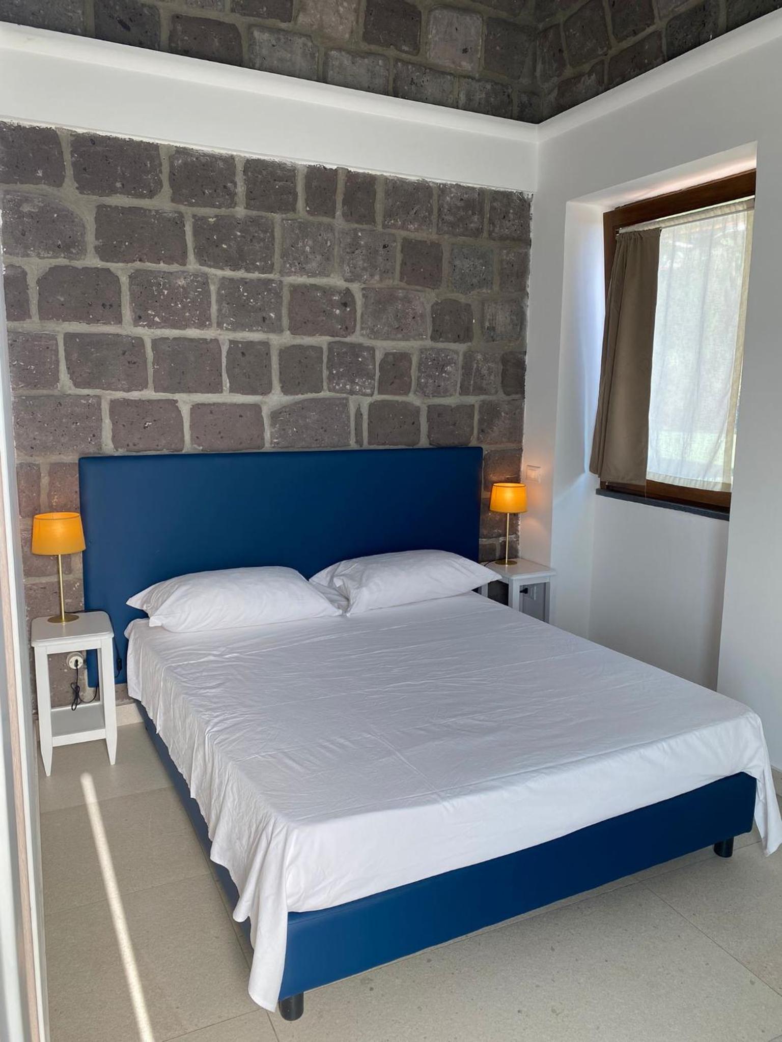 Deluxe King Room photo 1