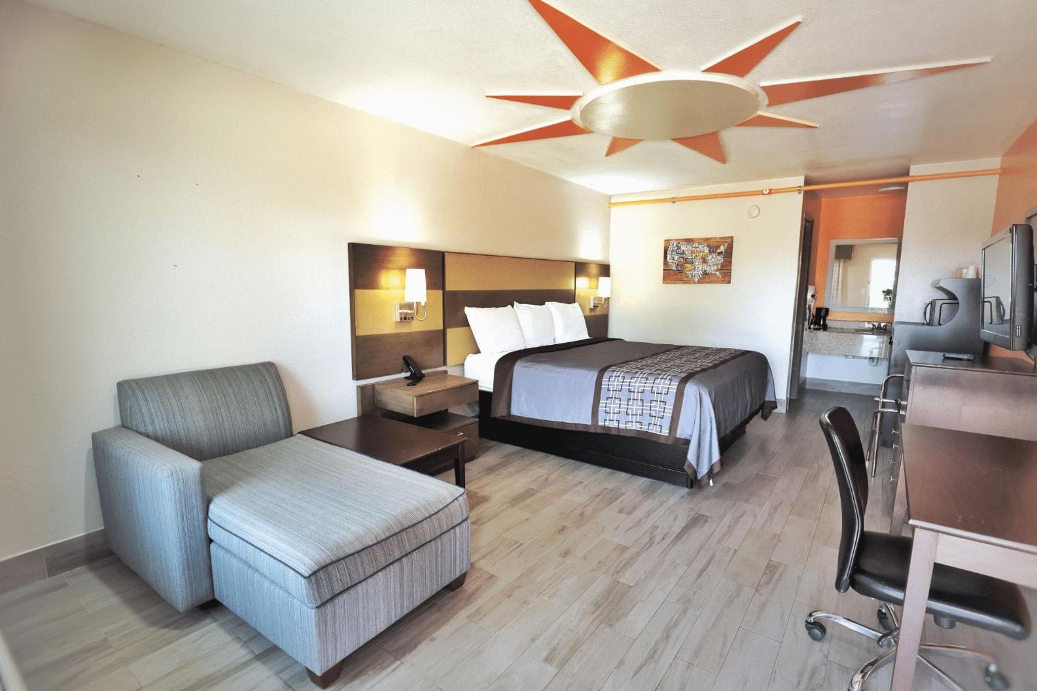 King Suite photo 2