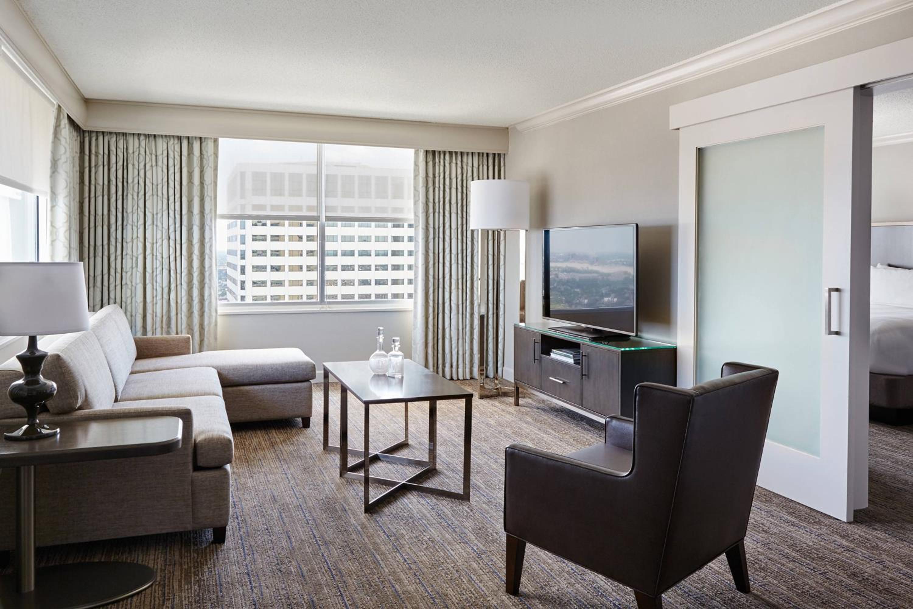 One-Bedroom Junior Suite