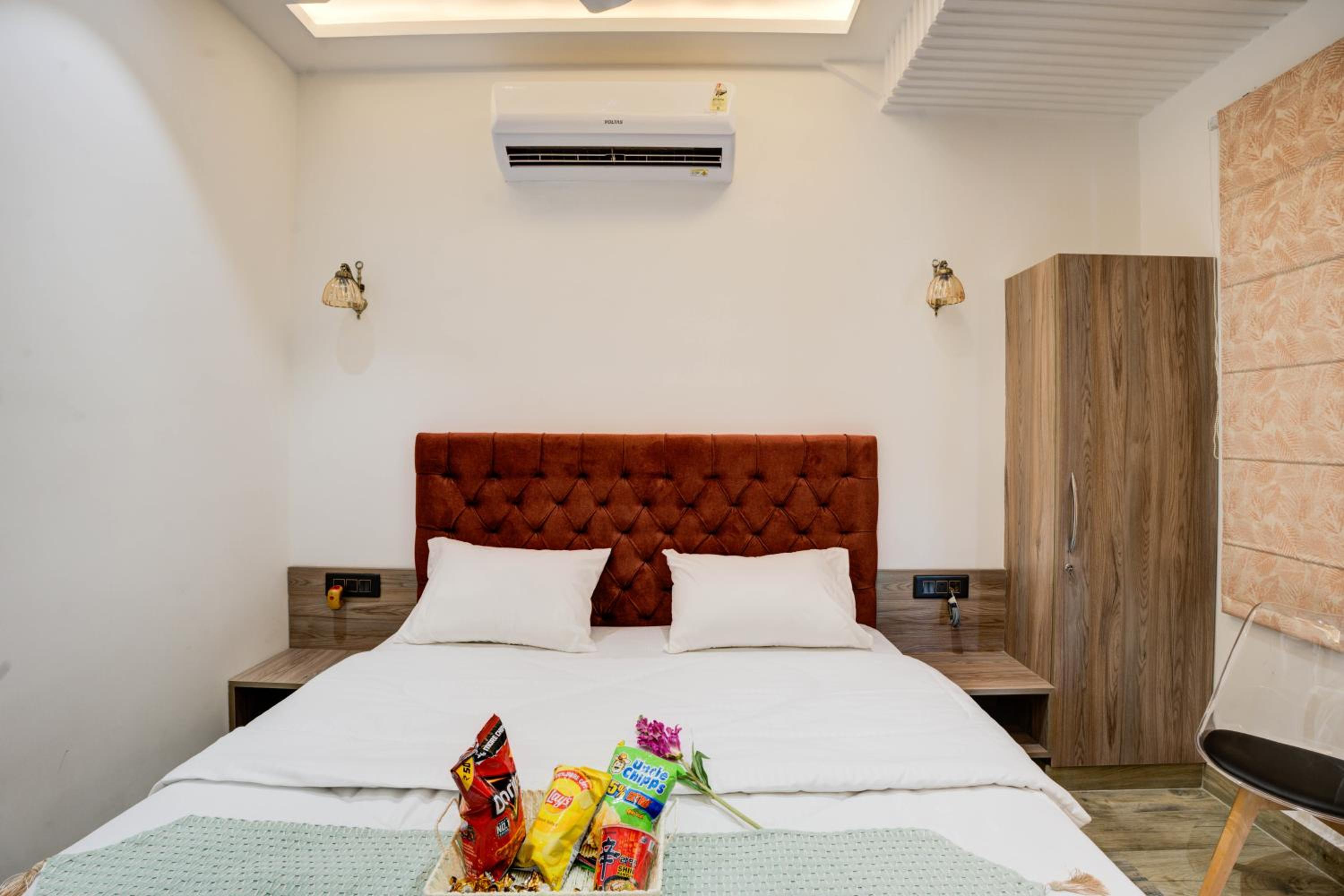 Deluxe Room - Photo 15