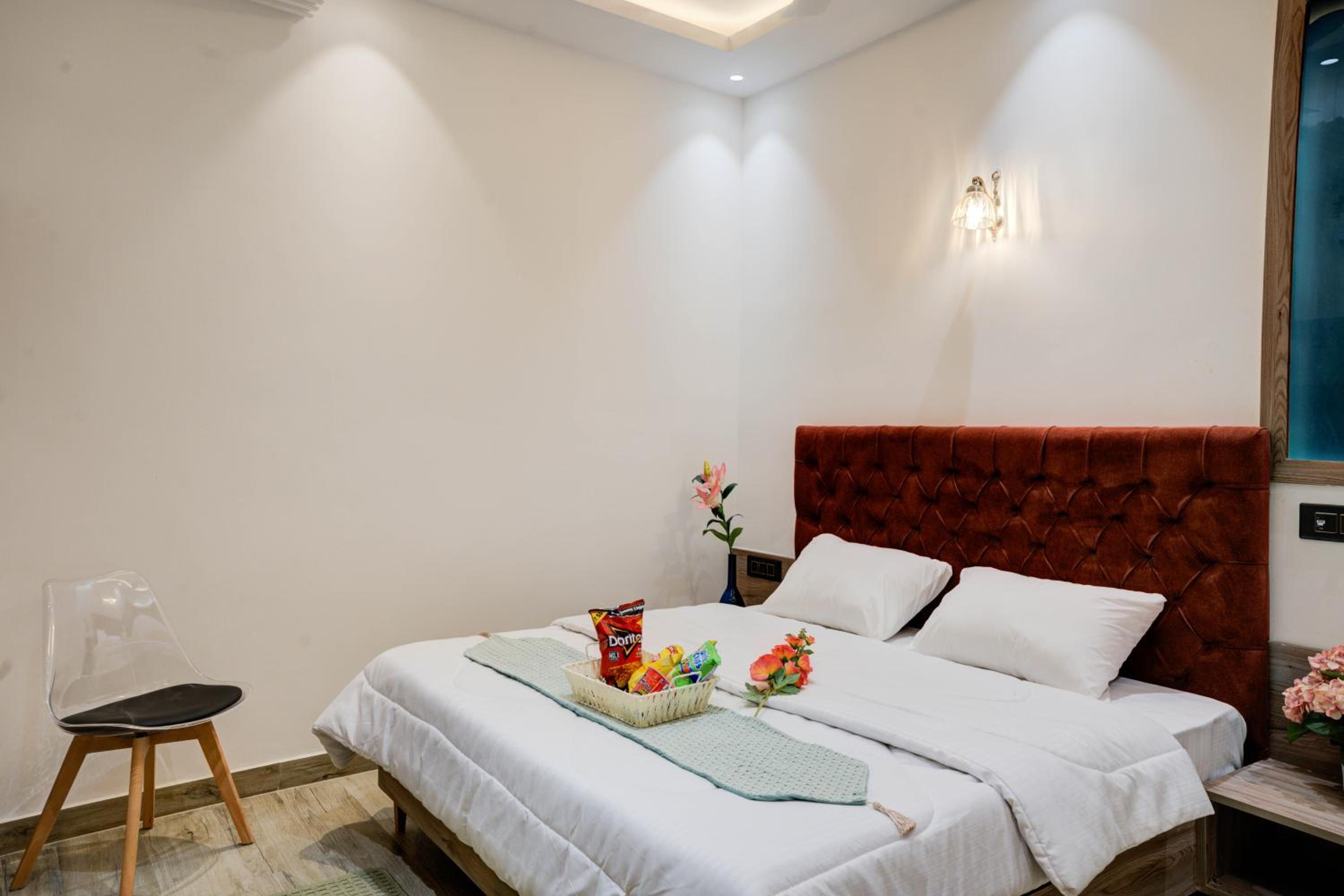 Deluxe Room - Photo 10