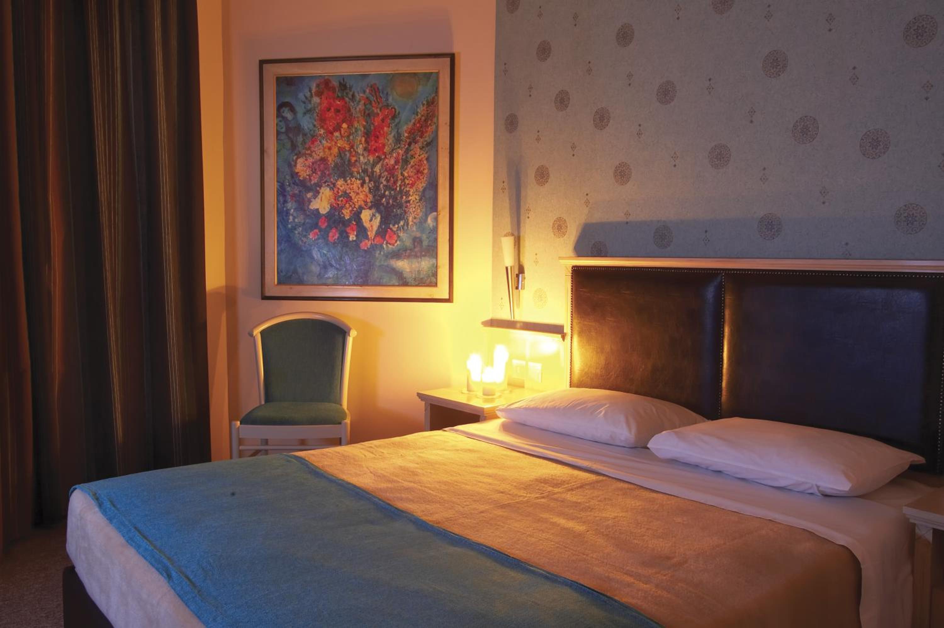 Double or Twin Room - Photo 6